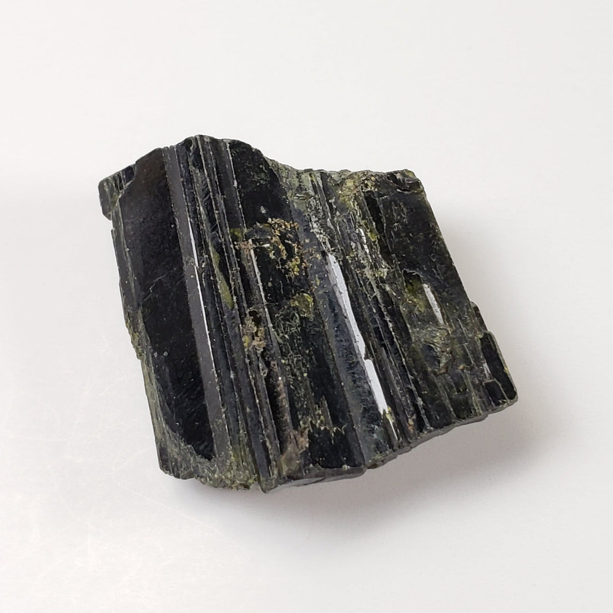 Epidote Parallel Crystal | Dark Green | 11.04 gr | Campo do Boa Mina, Minas Gerais, Brazil