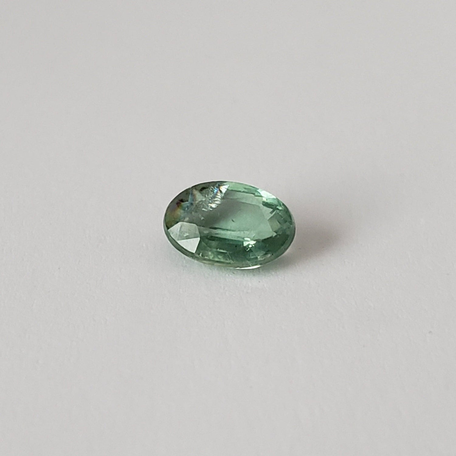 Green Kyanite | Oval Cut | Mint Color | 7.3x5.2mm 1.1ct