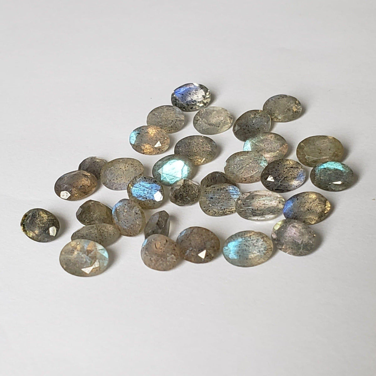 Labradorite | Faceted Oval Cut | Natural Gray Rainbow | 7x5mm 4