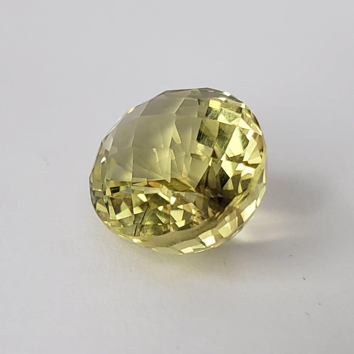 Lemon Quartz | Oval Checkerboard Cut | Lime Green | 16x13mm 11.54ct 5