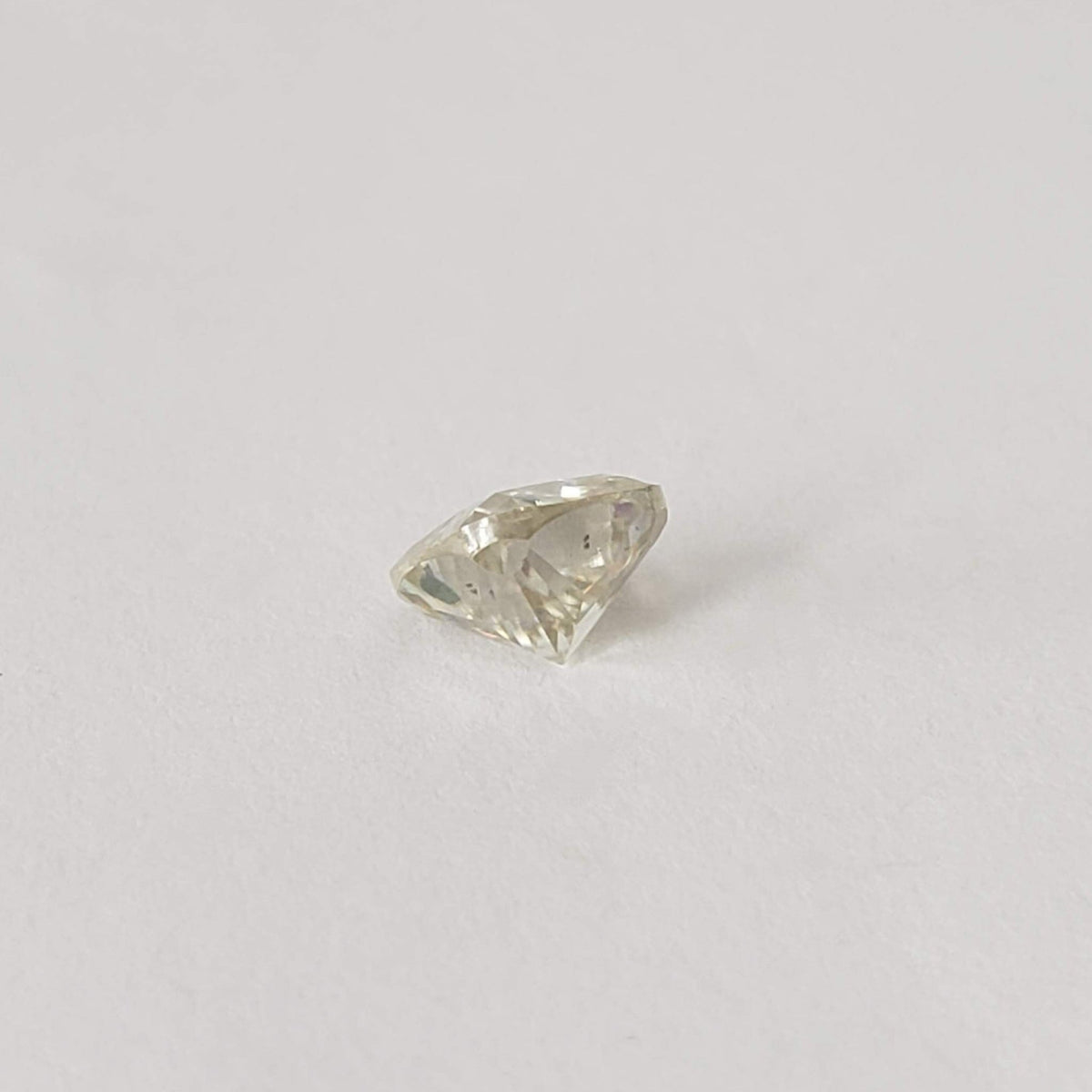 Moissanite | Antique Cushion Cut | White | 6mm