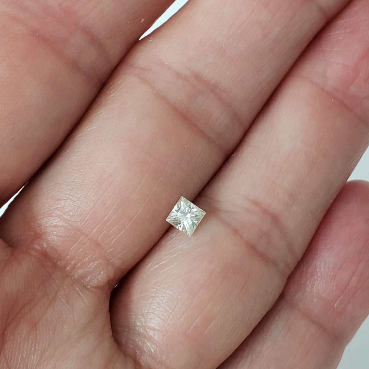 Moissanite | Square Cut | White | 3.9mm