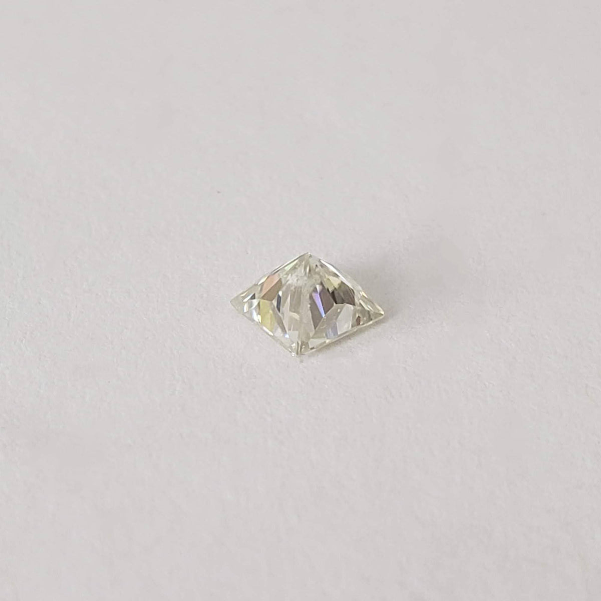 Moissanite | Square Cut | White | 3.9mm