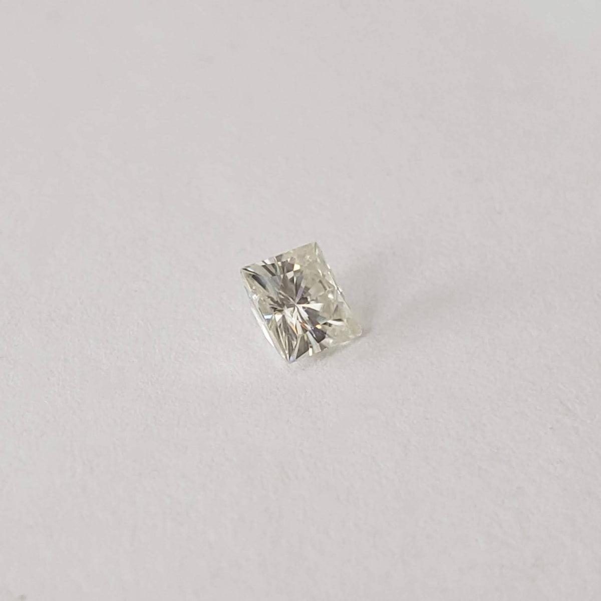 Moissanite | Square Cut | White | 3.9mm