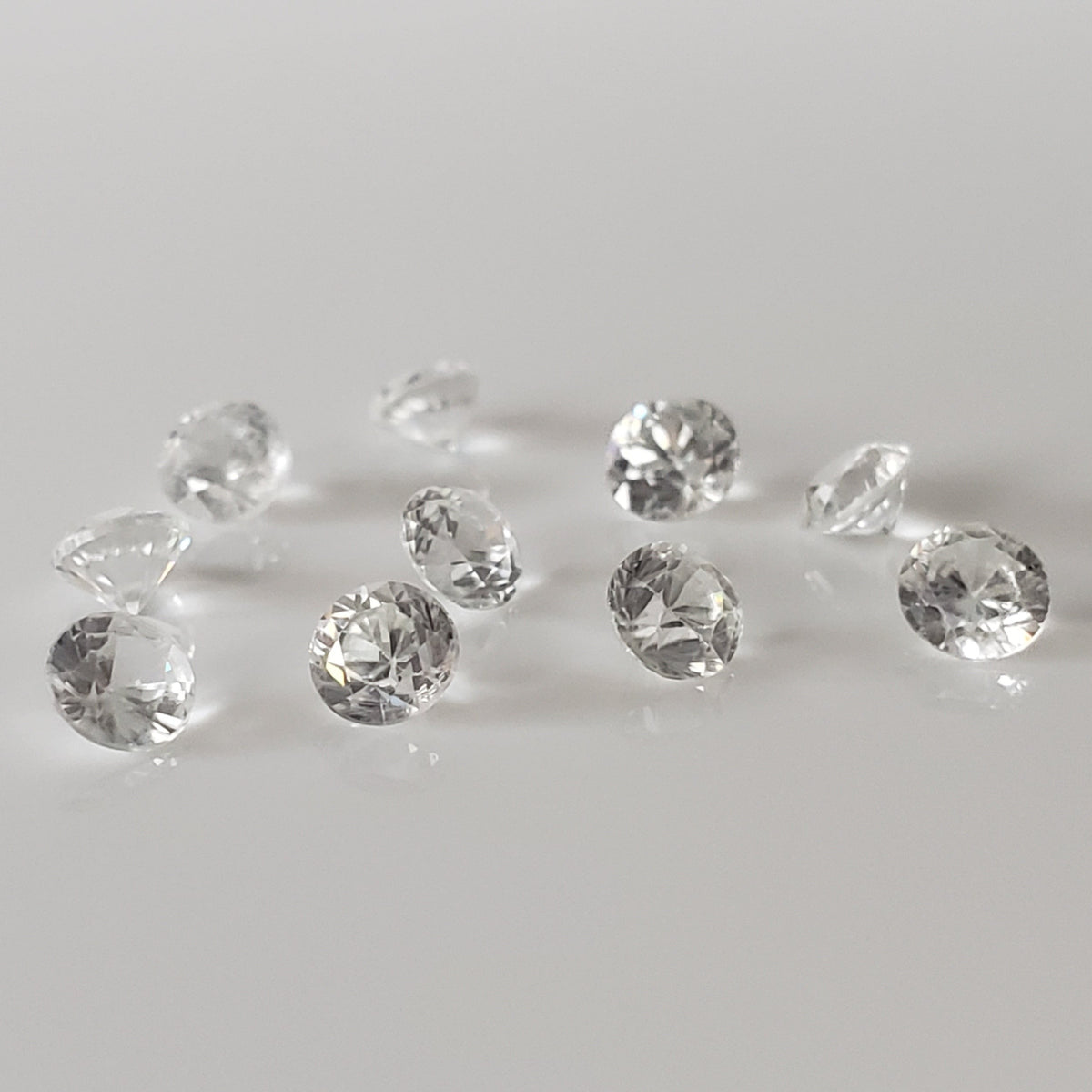 Zircon | 10 Piece Lot | Round Diamond Cut | White | 3.2mm | Cambodia