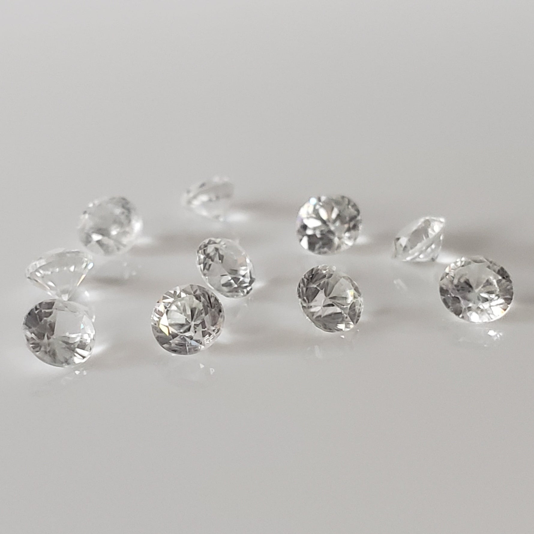 Zircon | 10 Piece Lot | Round Diamond Cut | White | 3.2mm | Cambodia