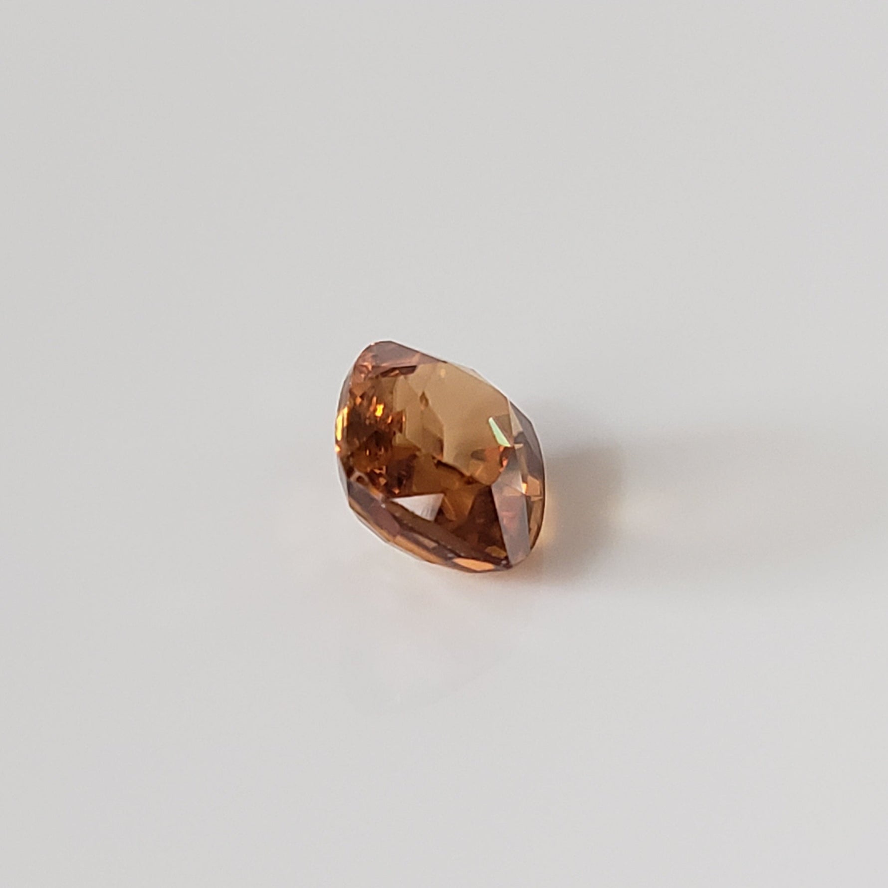 Zircon | Antique Cut | Golden | 8x6mm | Cambodia