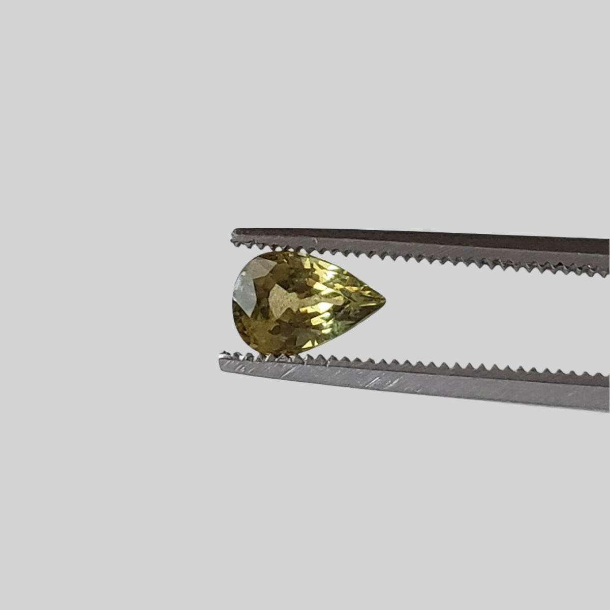  Sapphire | Unheated Mogok | Pear Shape Cut | Lime Green | 6.6x4.5mm 0.78ct | Myanmar 