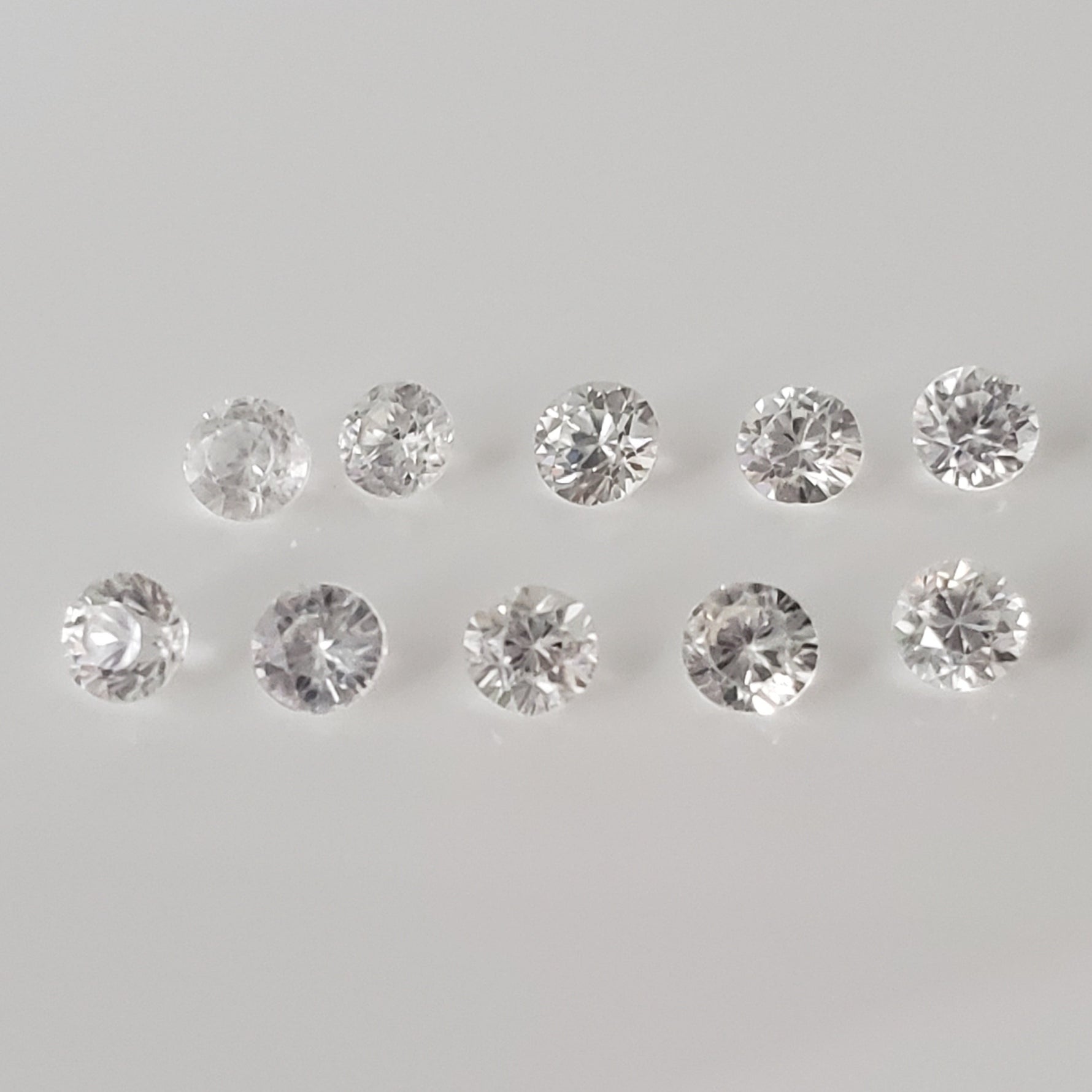 Zircon | 10 Piece Lot | Round Diamond Cut | White | 3.2mm | Cambodia