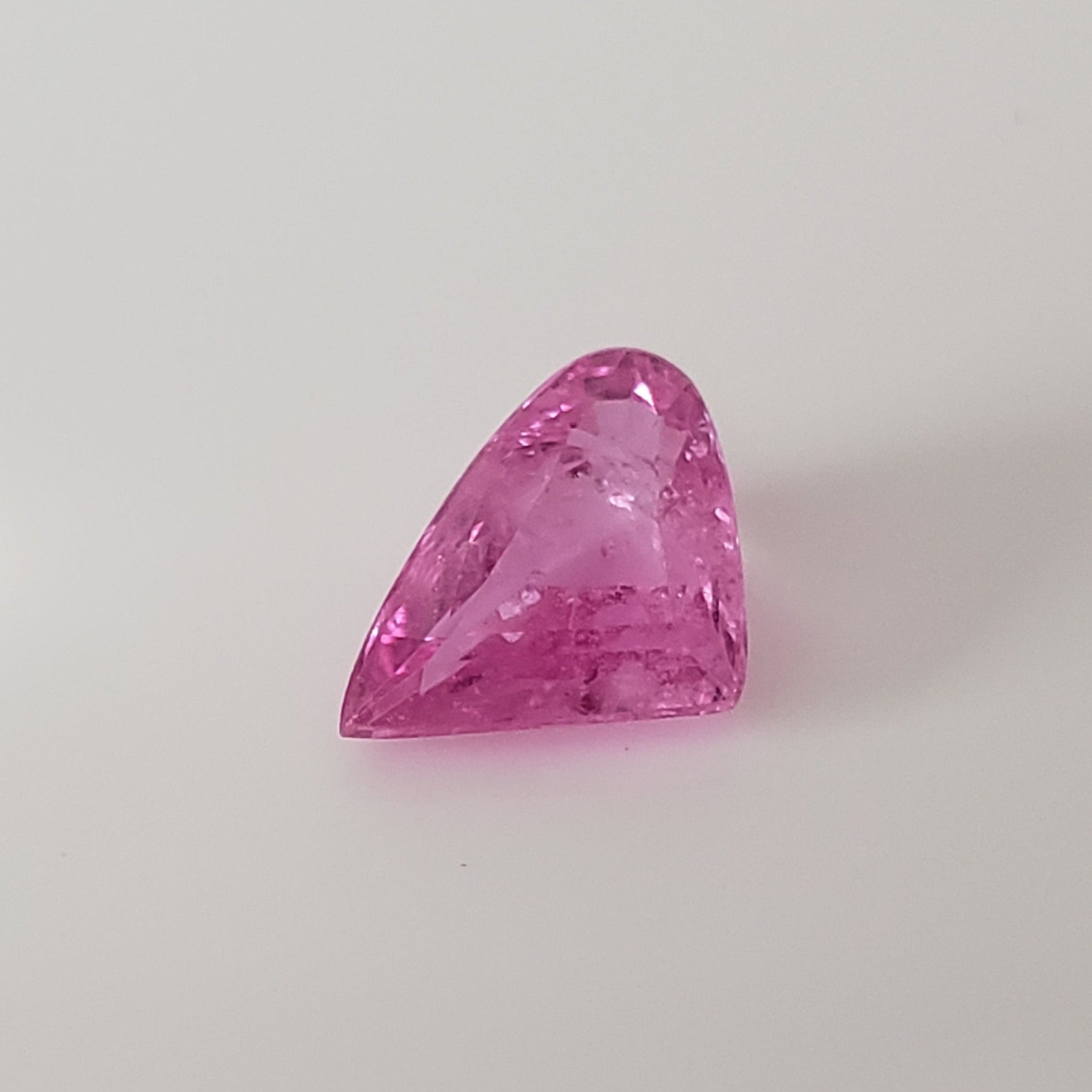 D - Sapphire | Freeform Cut | Pink | 10.5x7.3mm 2.1ct