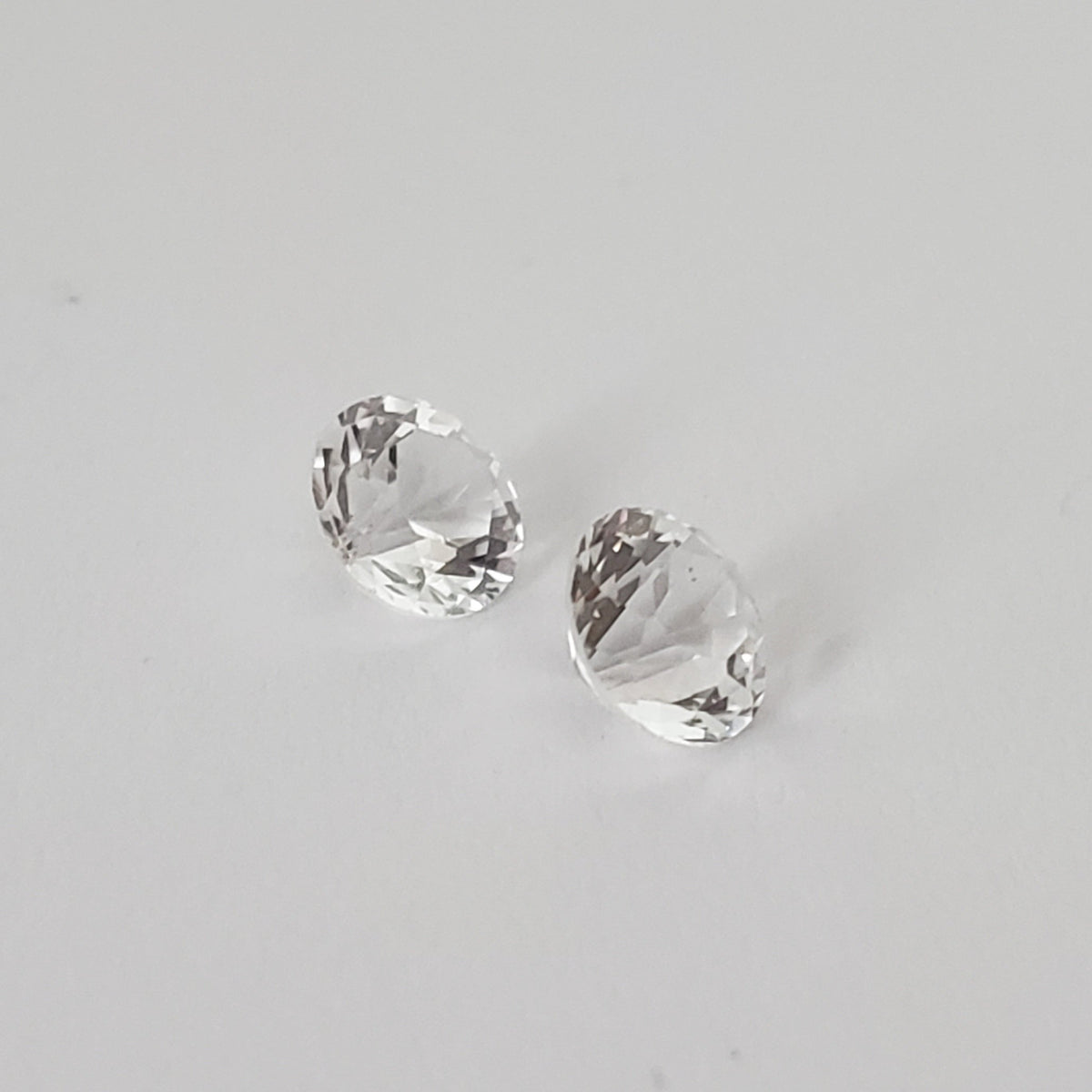  Topaz Pair | Round Cut | White | 5.5mm 