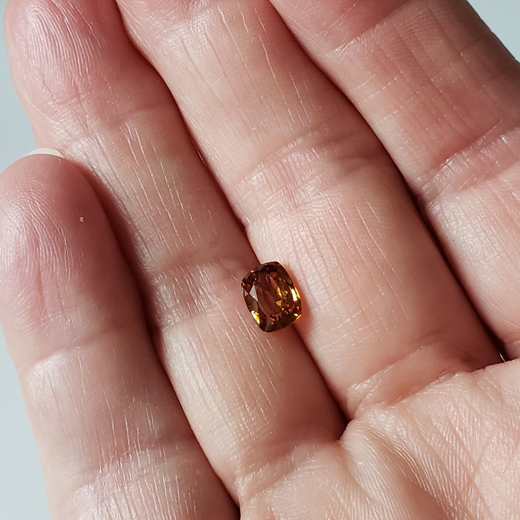 Zircon | Antique Cut | Golden | 8x6mm | Cambodia