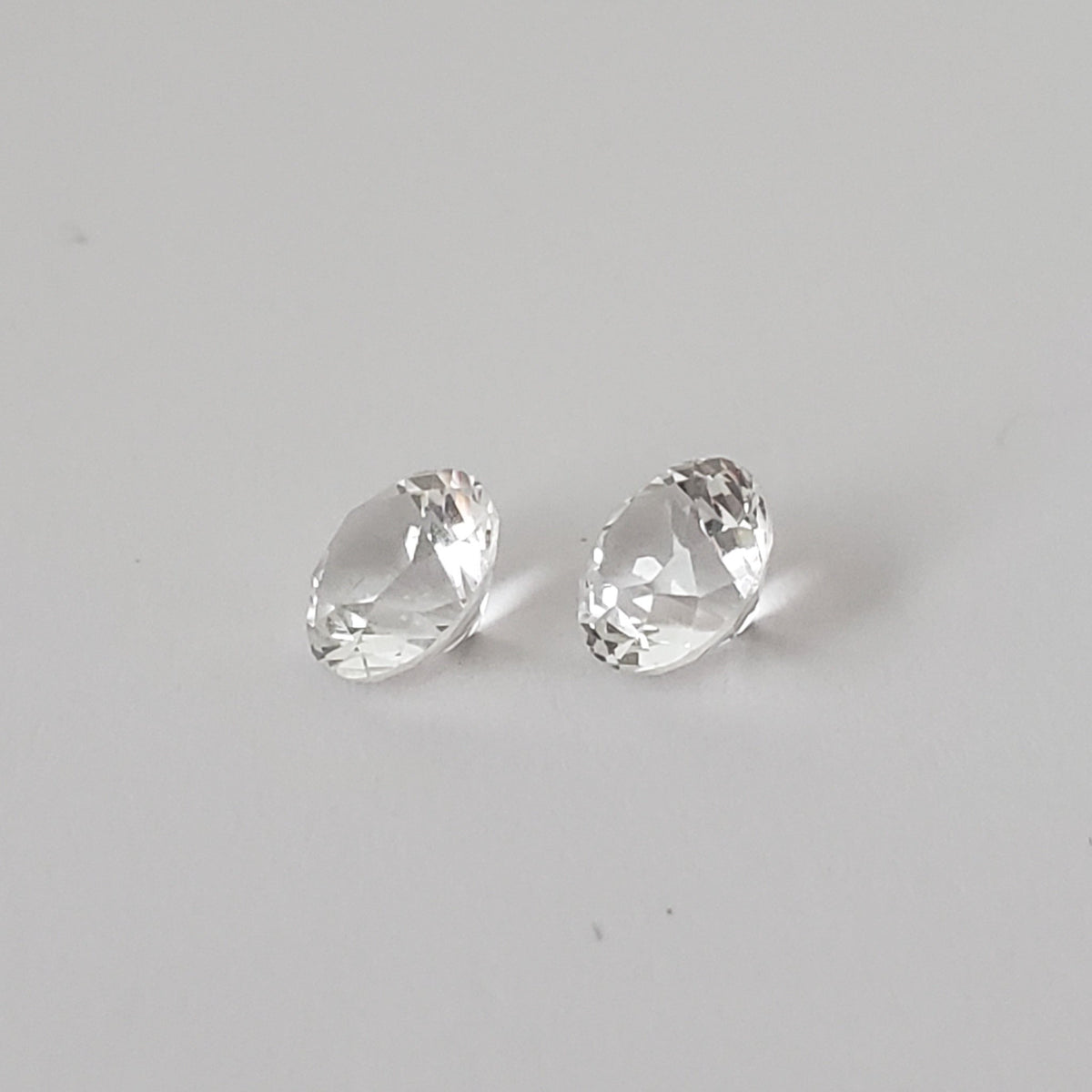  Topaz Pair | Round Cut | White | 5.5mm 