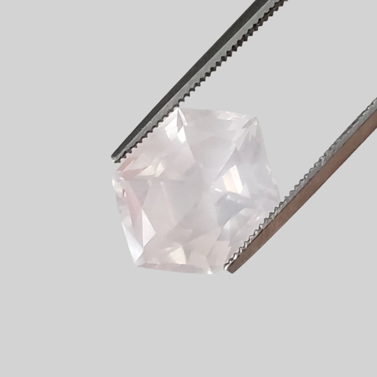 Rose Quartz | Modified Hexagon Cut | 13.5x10x8.5mm 5.7ct