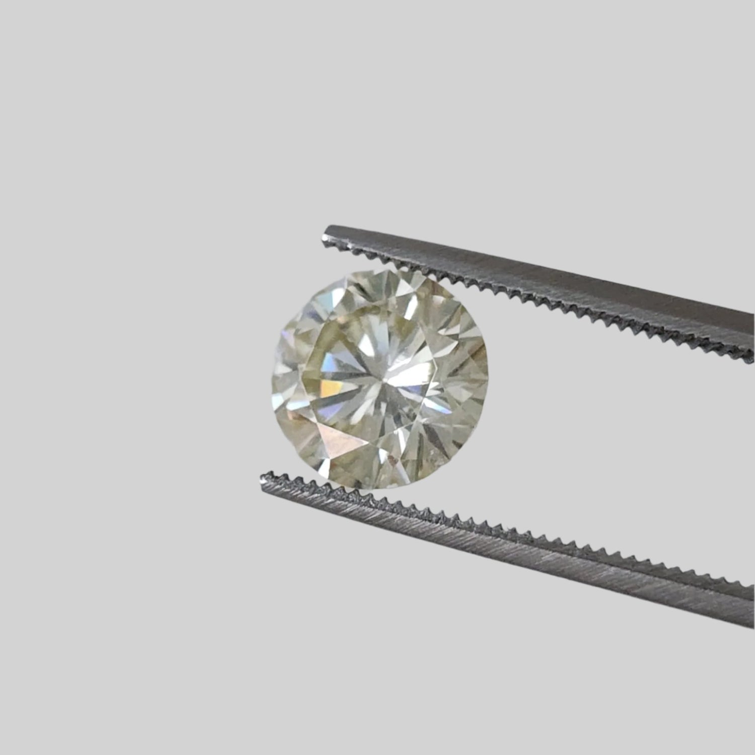 Moissanite | Round Diamond Cut | Pale Yellow | 8.0mm