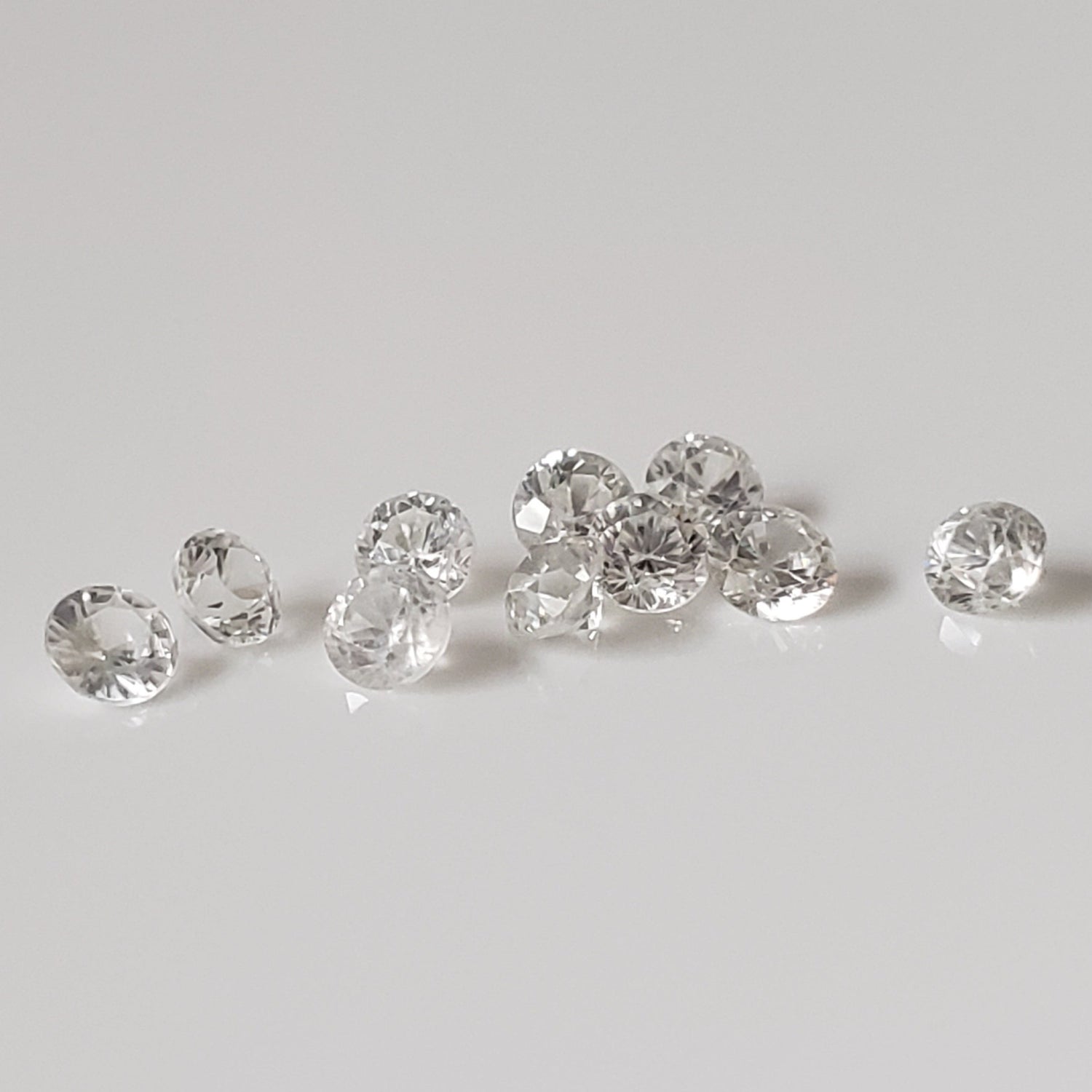 Zircon | 10 Piece Lot | Round Diamond Cut | White | 3.2mm | Cambodia