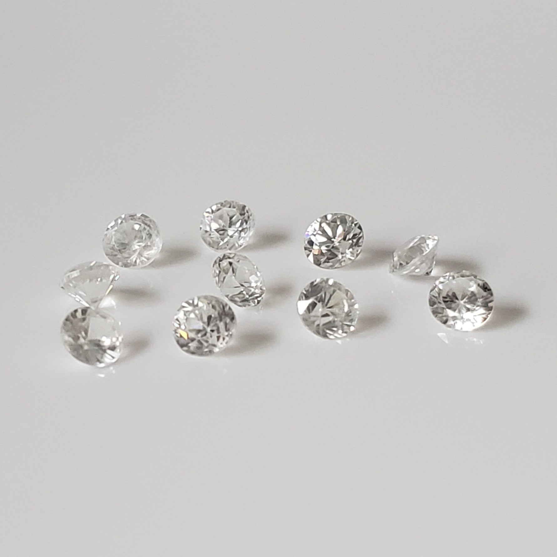 Zircon | 10 Piece Lot | Round Diamond Cut | White | 3.2mm | Cambodia