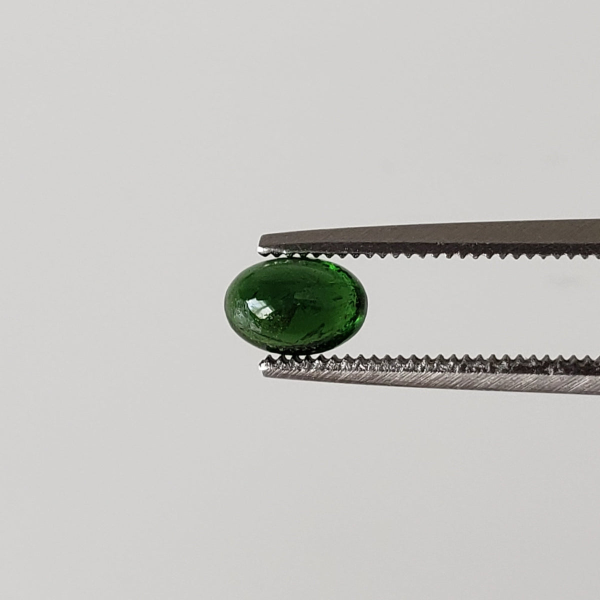 Tourmaline | Oval Cabochon | Chrome Green | 5.7x3.8mm 0.5ct