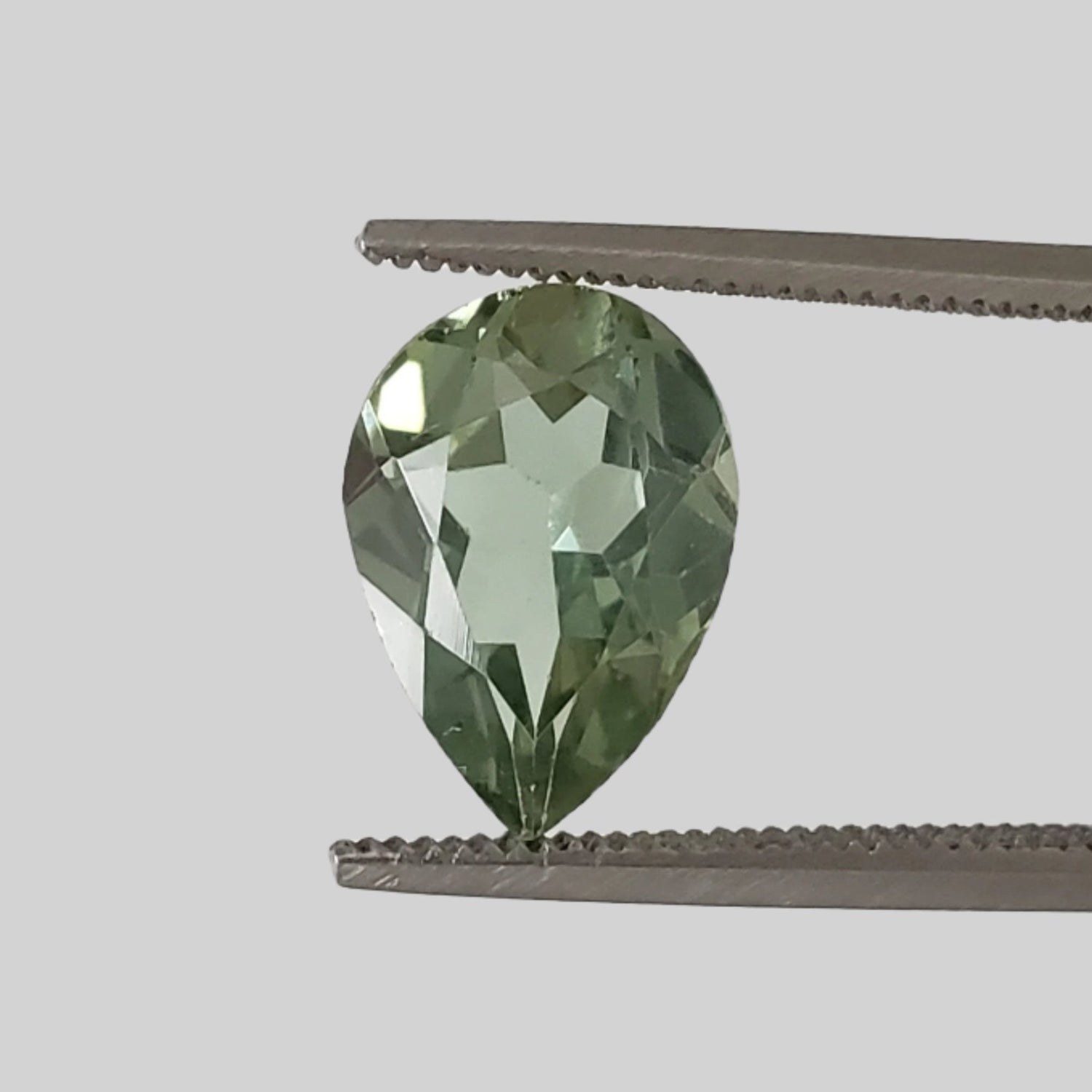  Apatite | Pear Shape Cut | Jungle Green | 10.4x7.4mm 2ct 