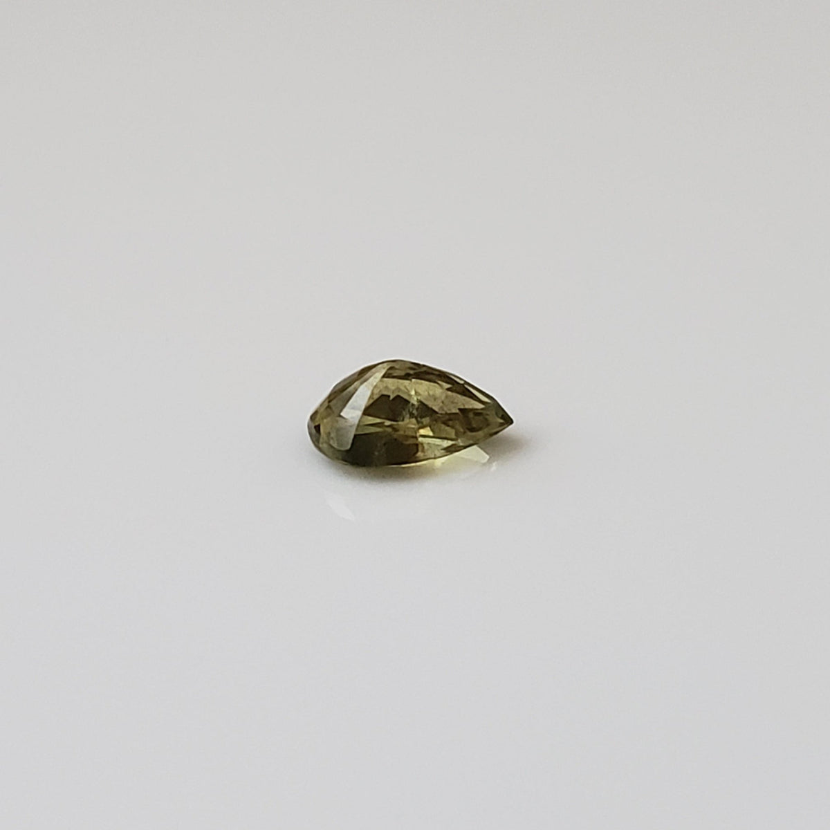  Sapphire | Unheated Mogok | Pear Shape Cut | Lime Green | 6.6x4.5mm 0.78ct | Myanmar 