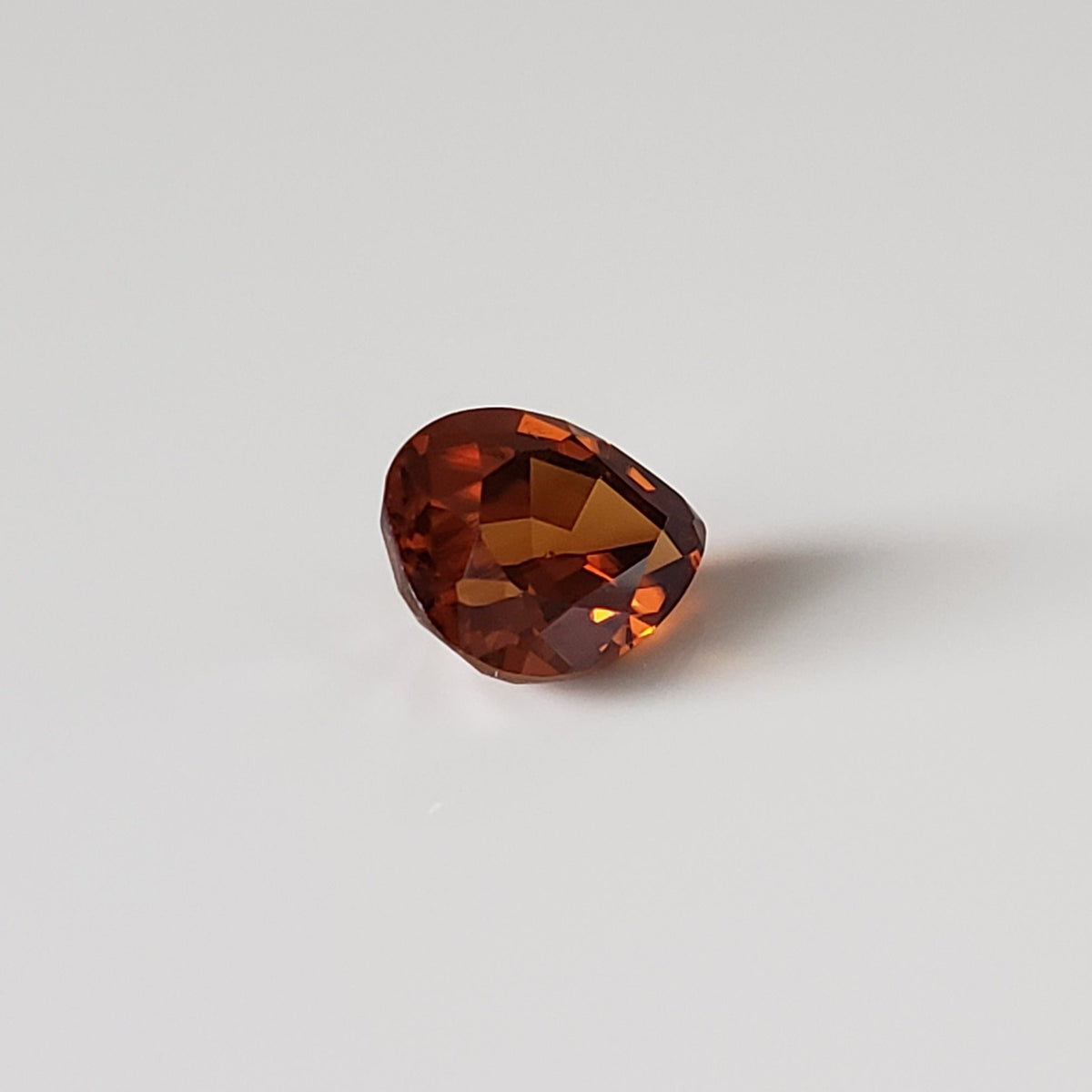   Zircon | Pear Shape Cut | Golden | 8x6mm 