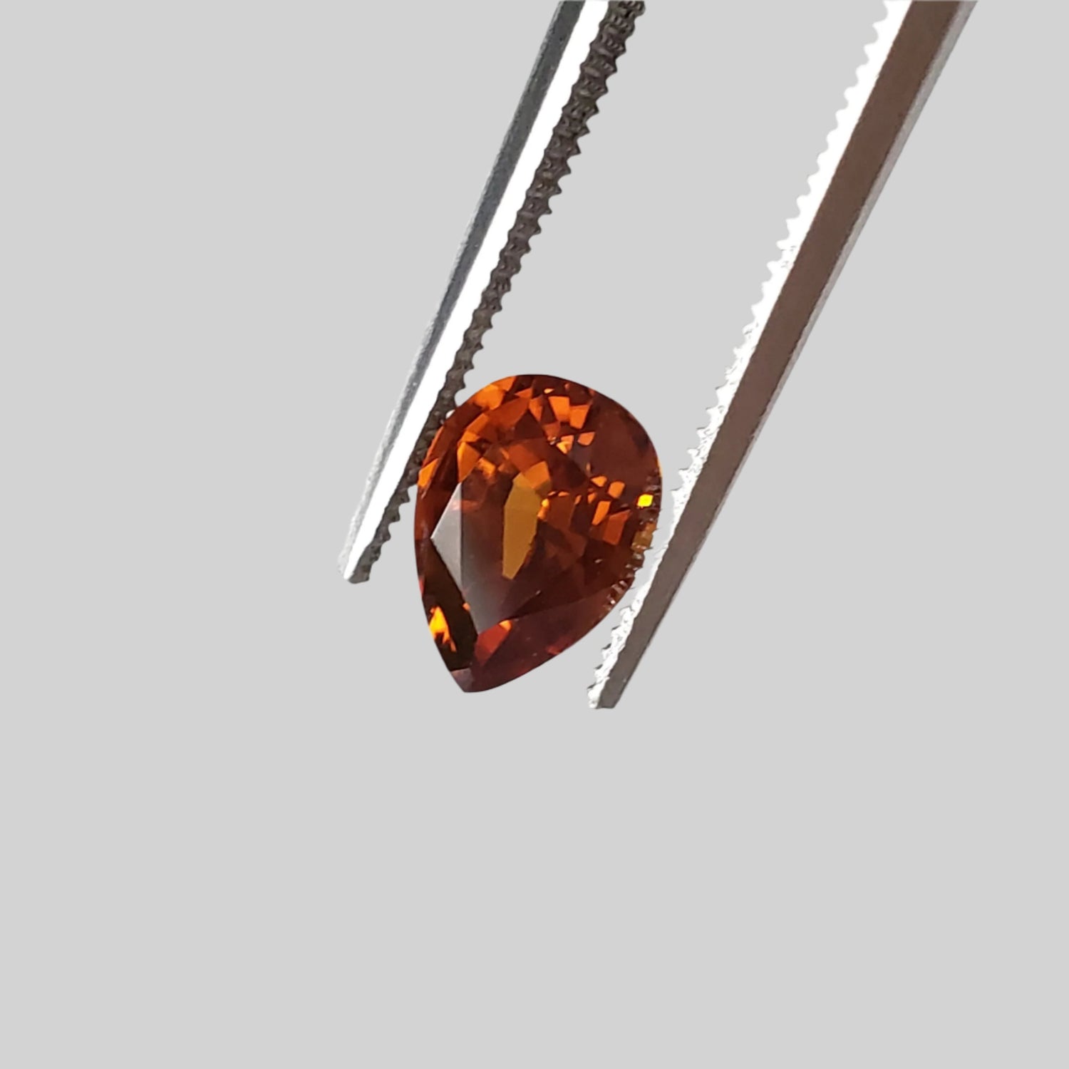   Zircon | Pear Shape Cut | Golden | 8x6mm 