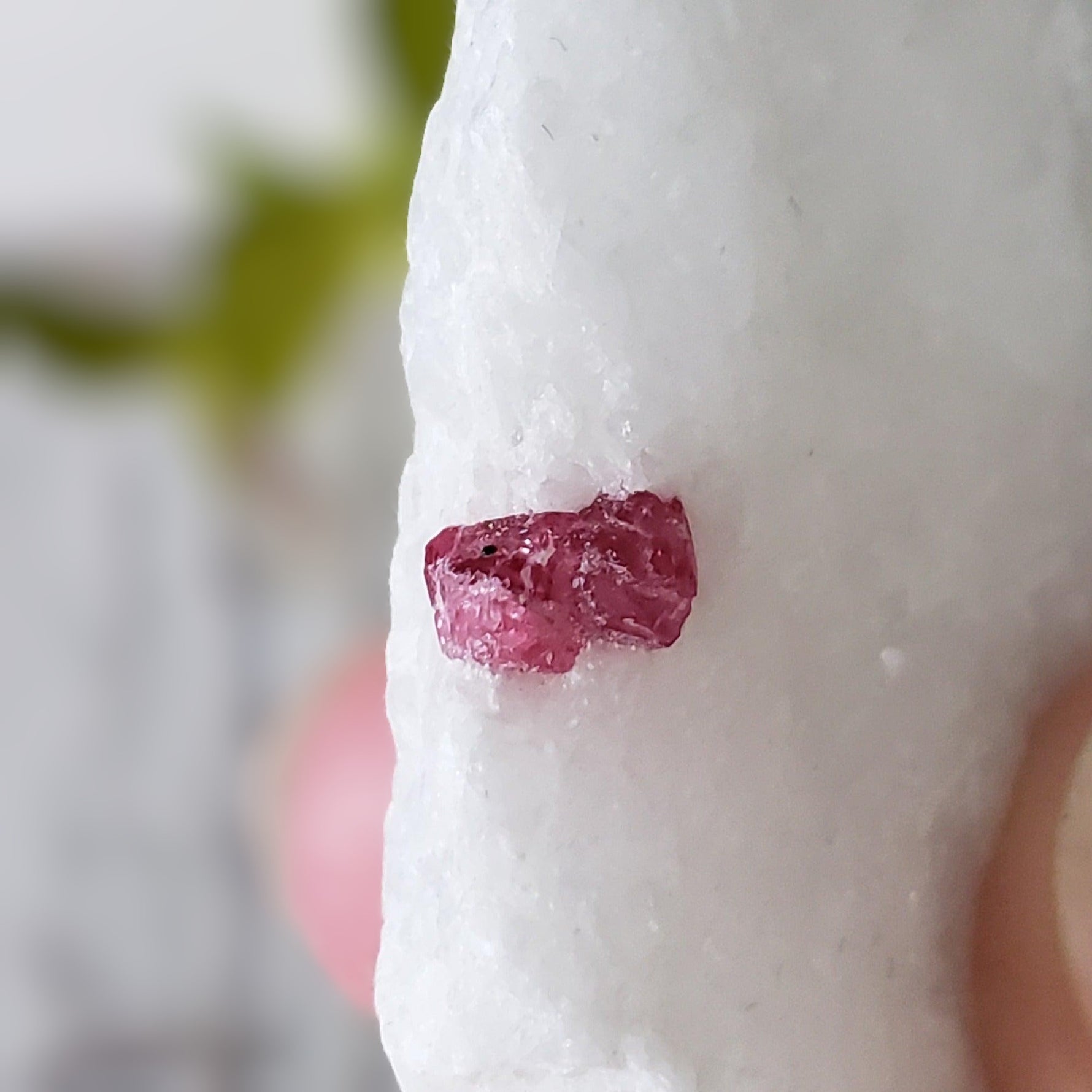 Spinel Crystal in Marble Host | Red Spinel | 23 gr, 114.8 ct | Mogok, Myanmar