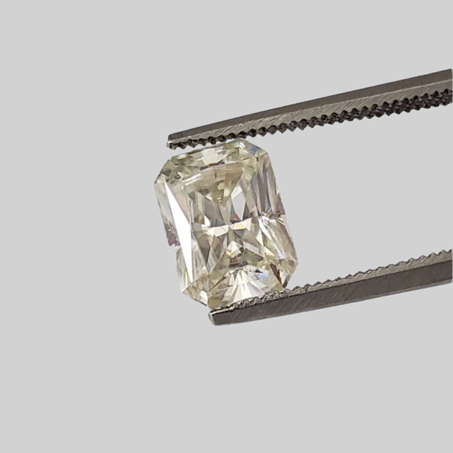 Moissanite | Octagon Cut | Pale Yellow | 8x6mm