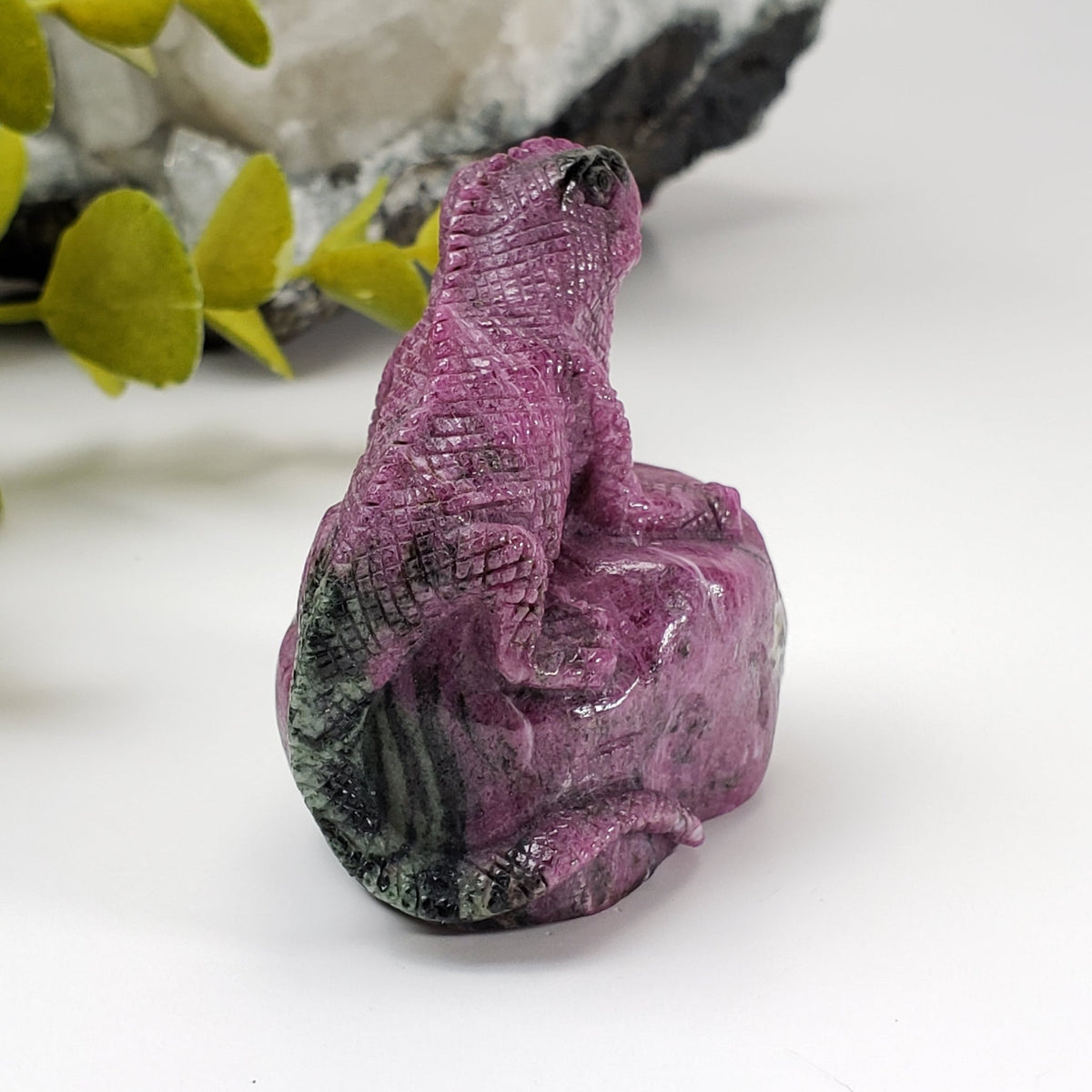  Ruby Zoisite Iguana Carving Unheated Natural Fluorescent 139 gr from Tanzania 