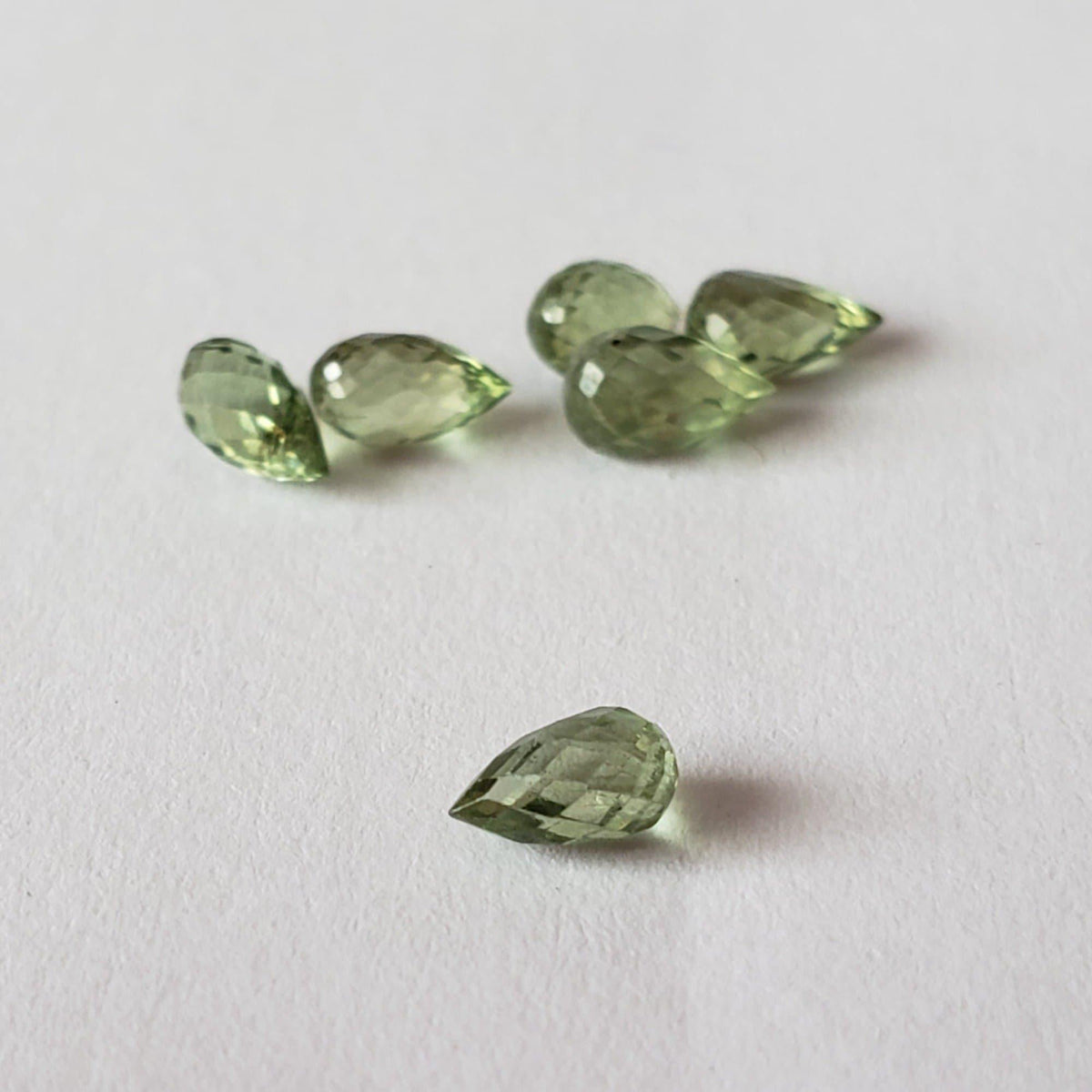 Sapphire | Briolette | Bright Green | 5x3mm | Madagascar 1