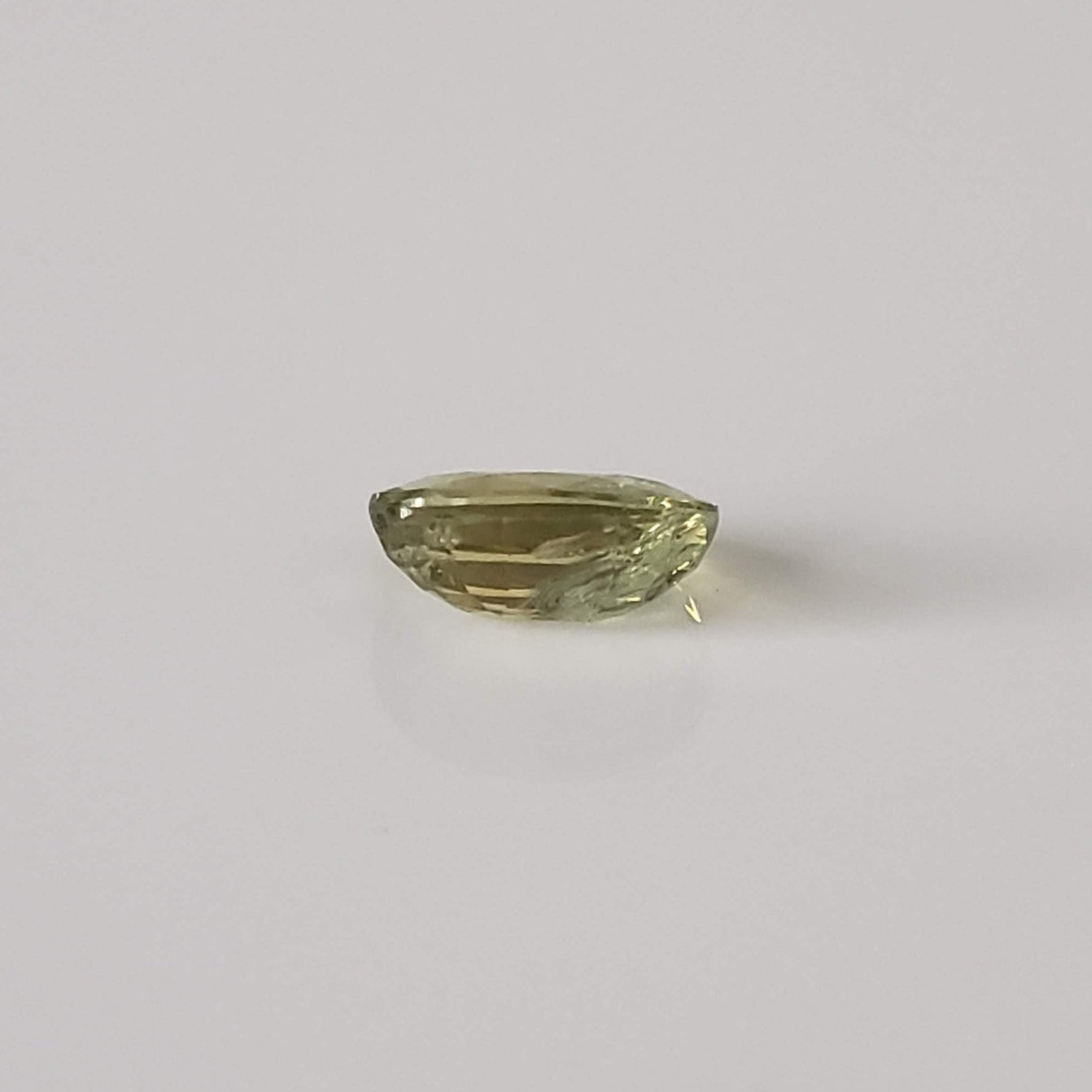 Sapphire | Oval Cut | Lime Green | 8.8x6.8mm 2.15ct | Africa 6