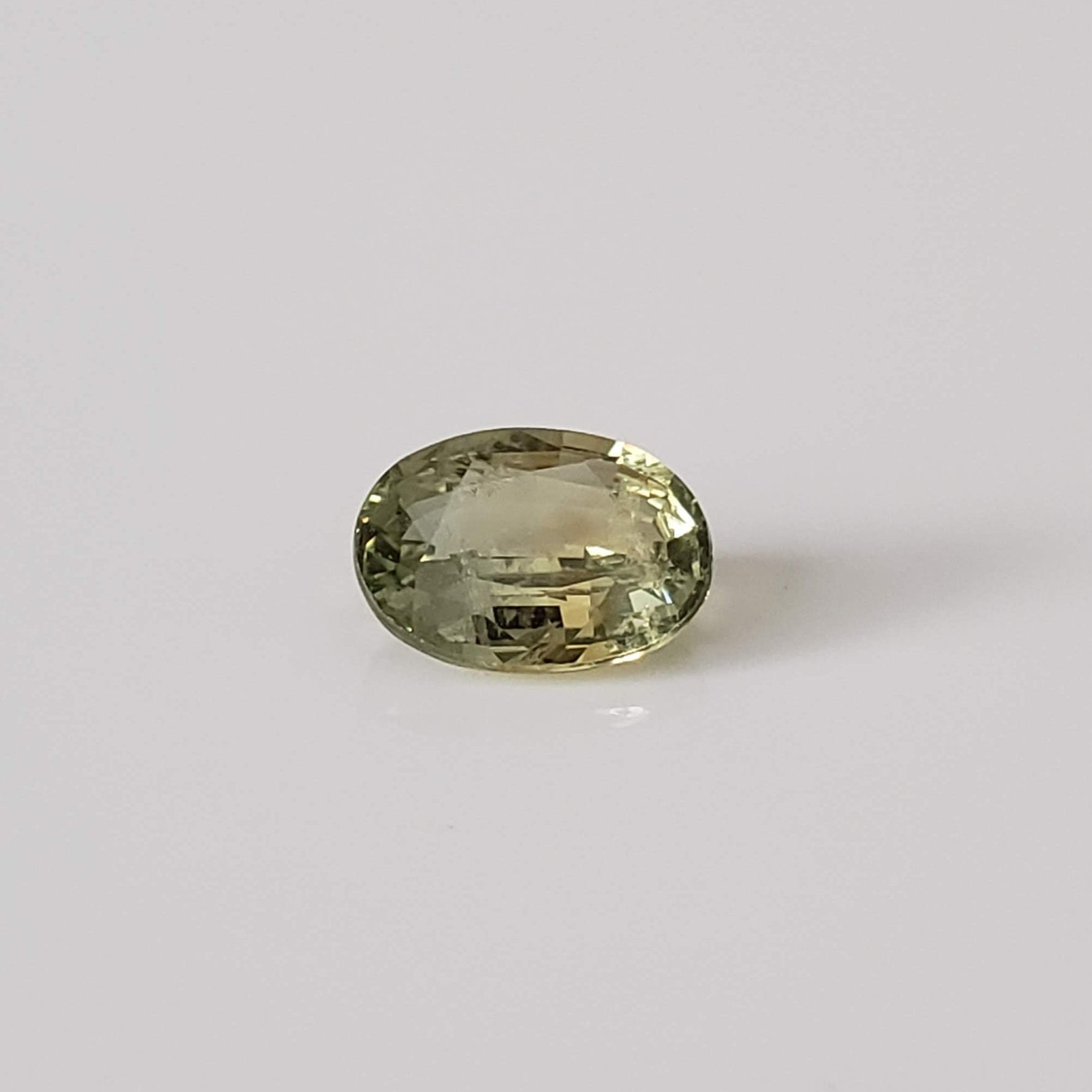 Sapphire | Oval Cut | Lime Green | 8.8x6.8mm 2.15ct | Africa 3