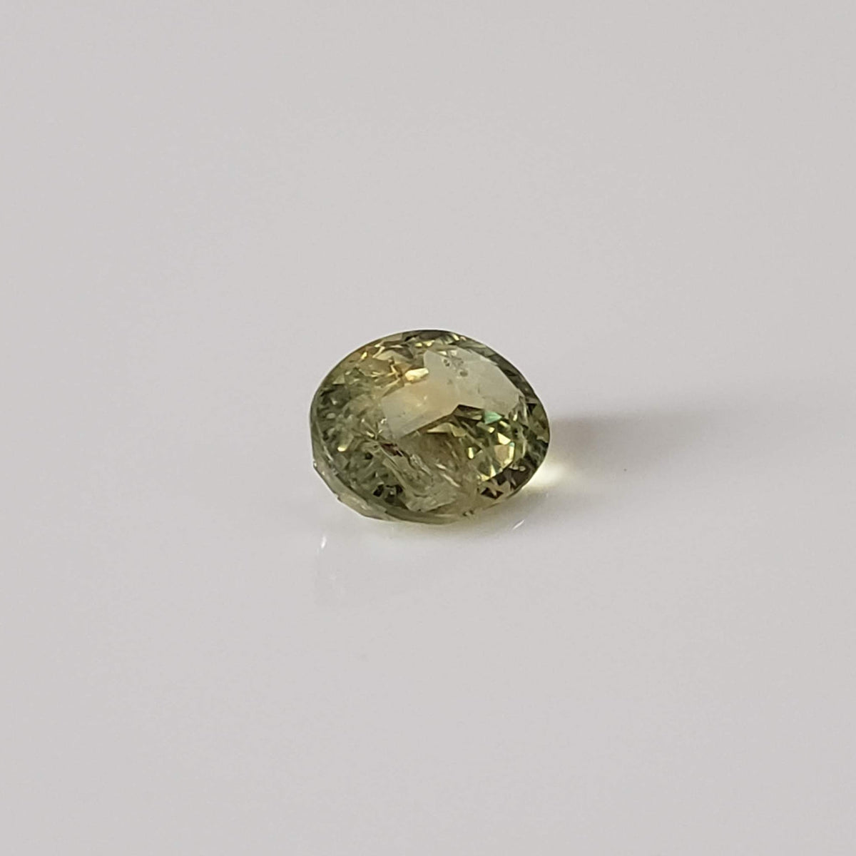 Sapphire | Oval Cut | Lime Green | 8.8x6.8mm 2.15ct | Africa 5