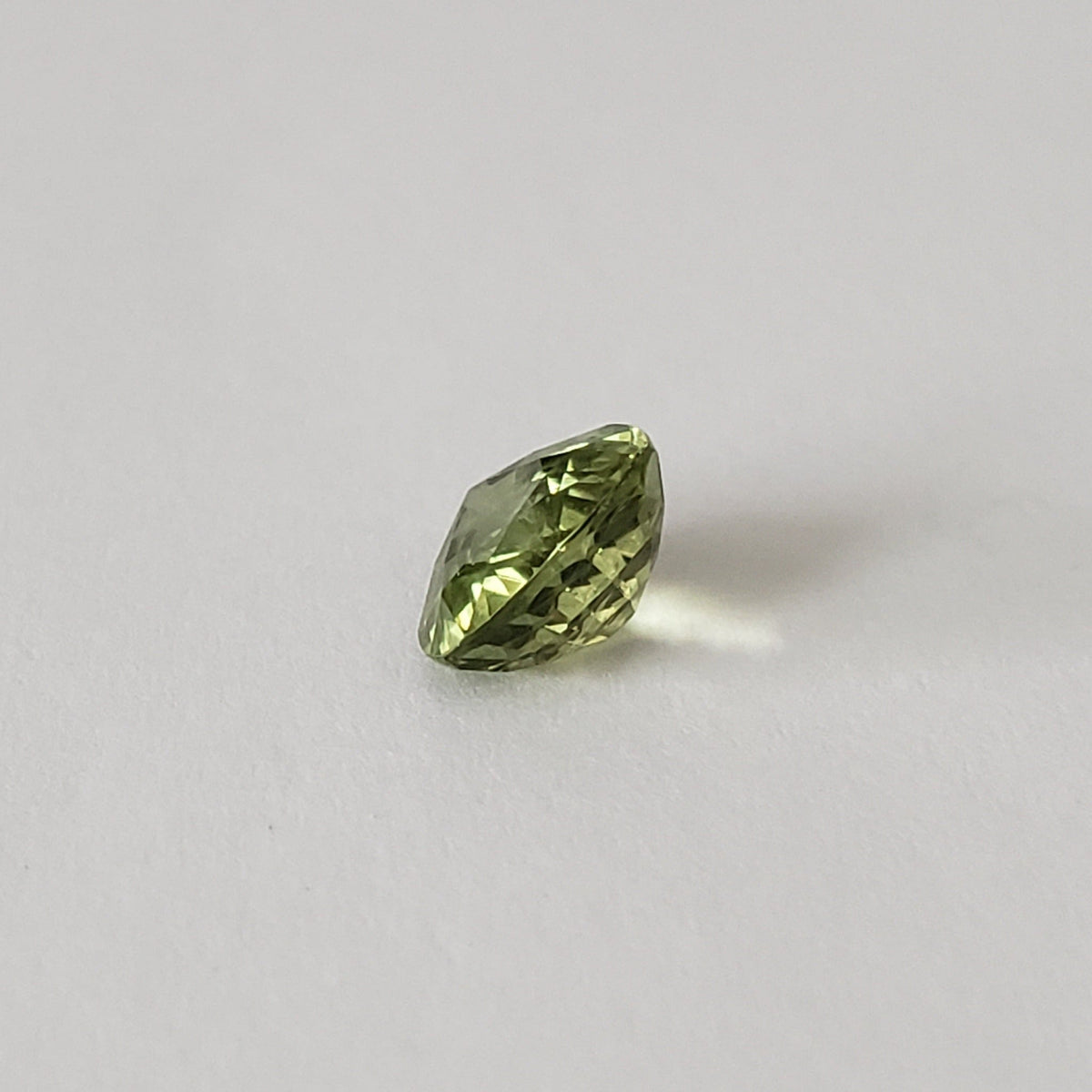 Sapphire | Pear Shape Cut | Lime Green | 8.5x7.5mm 2.1ct