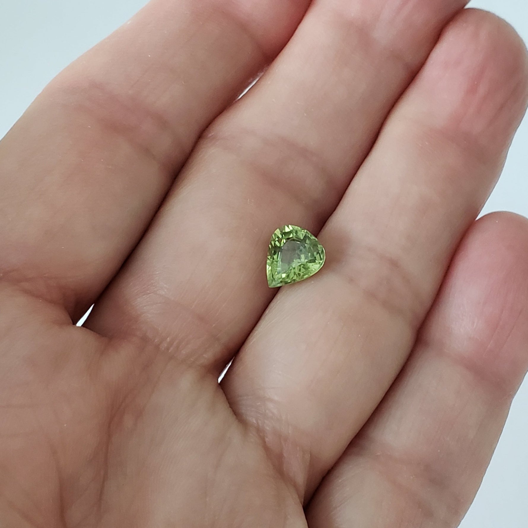 Sapphire | Pear Shape Cut | Lime Green | 8.5x7.5mm 2.1ct