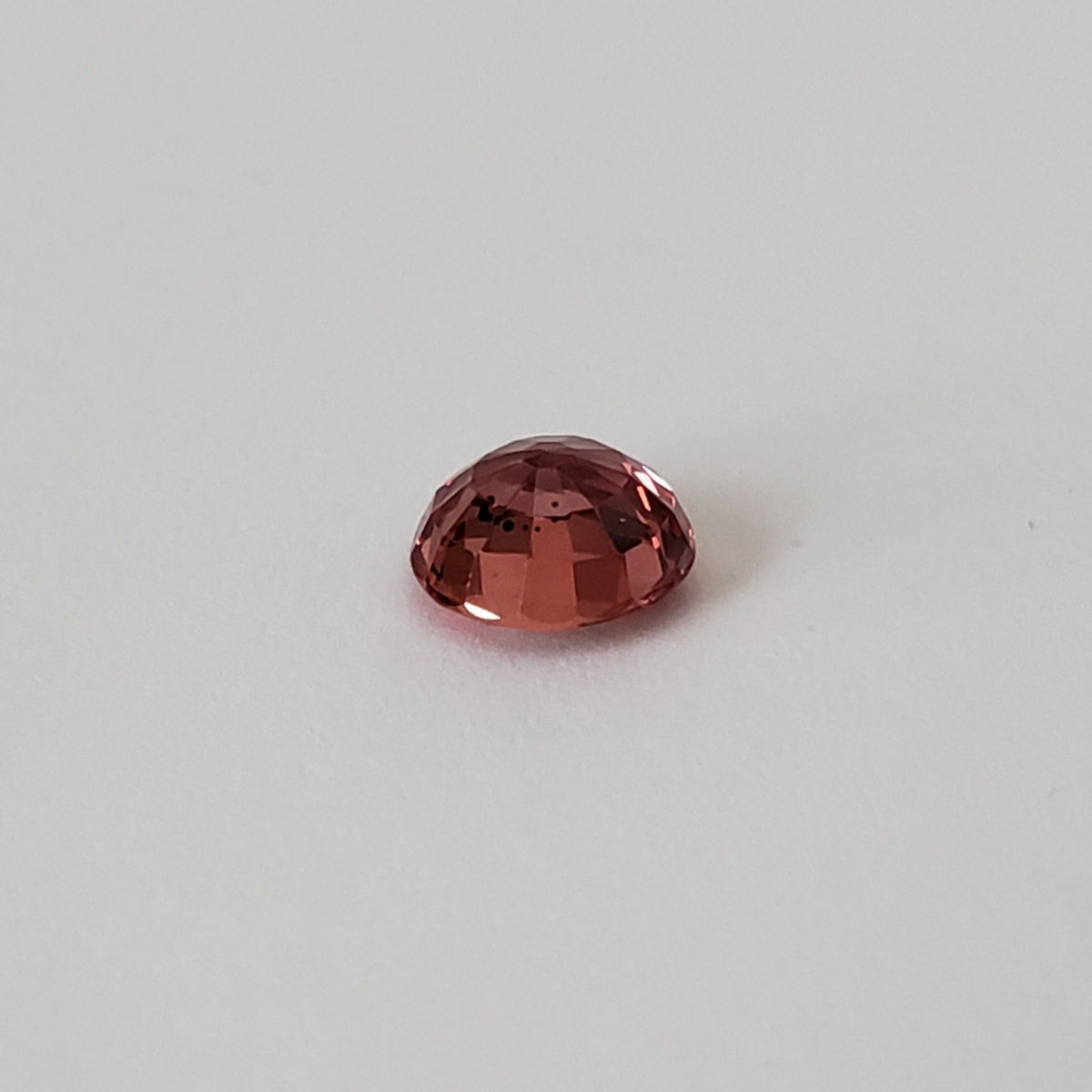 Sunset Sapphire | Round Cut | Red | 6.5mm 1.3ct