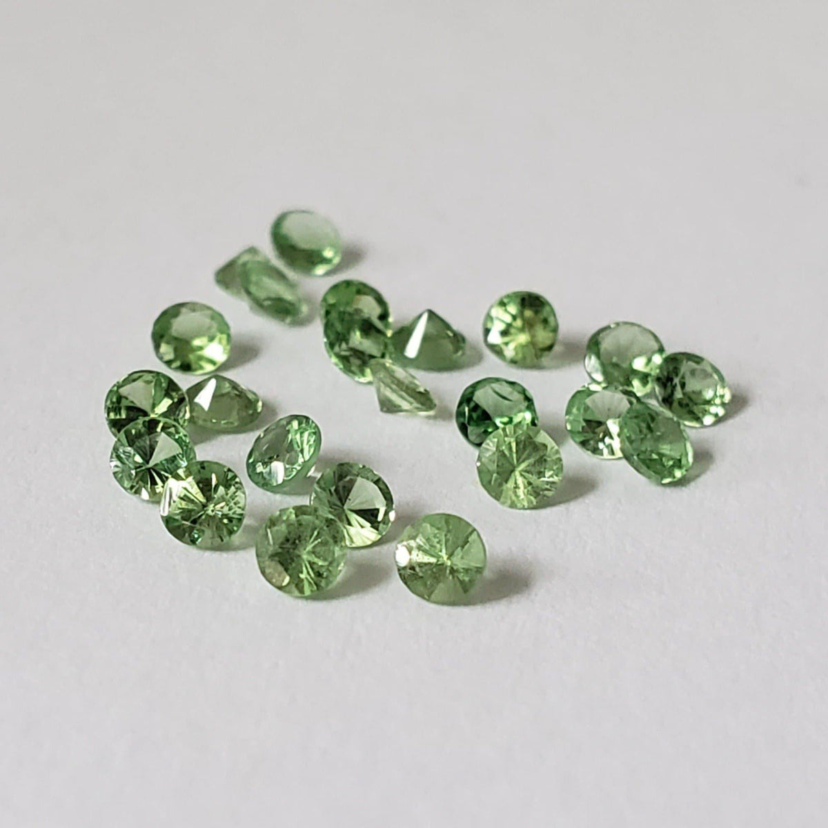 Tsavorite | Round Cut | Emerald Green | 2mm 2