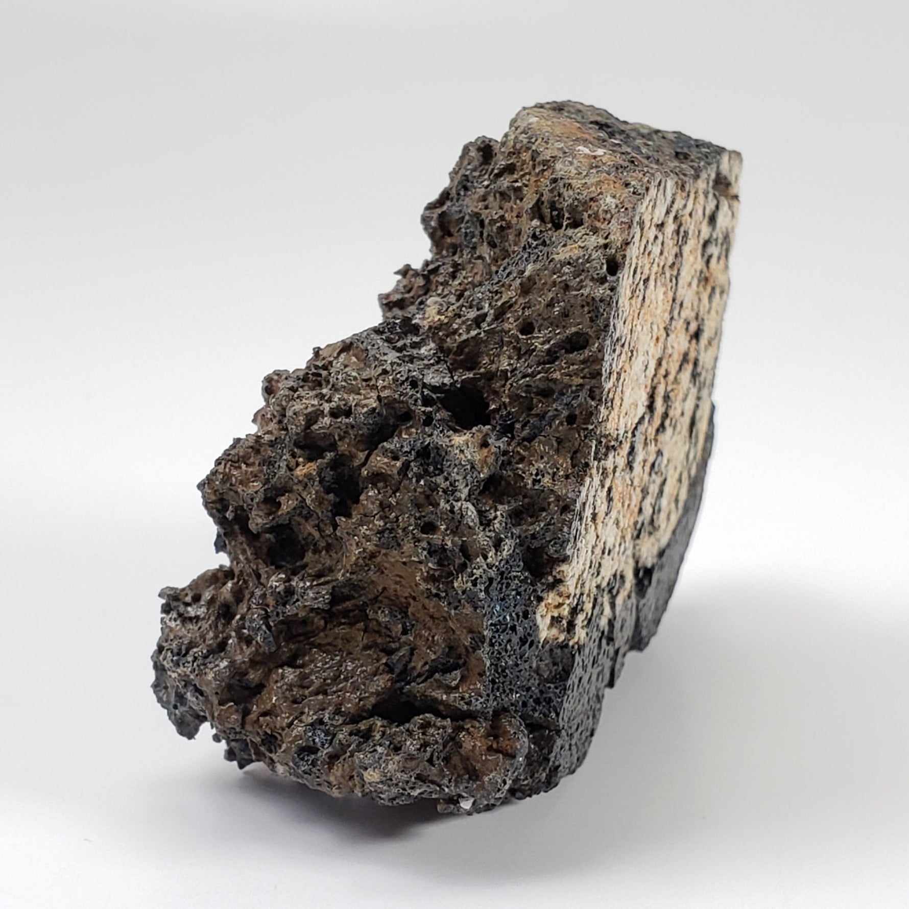 Volcanic Bomb | Lava Coated Crystal | 40.4 gr | Mortlake, Victoria, Australia | Canagem.com