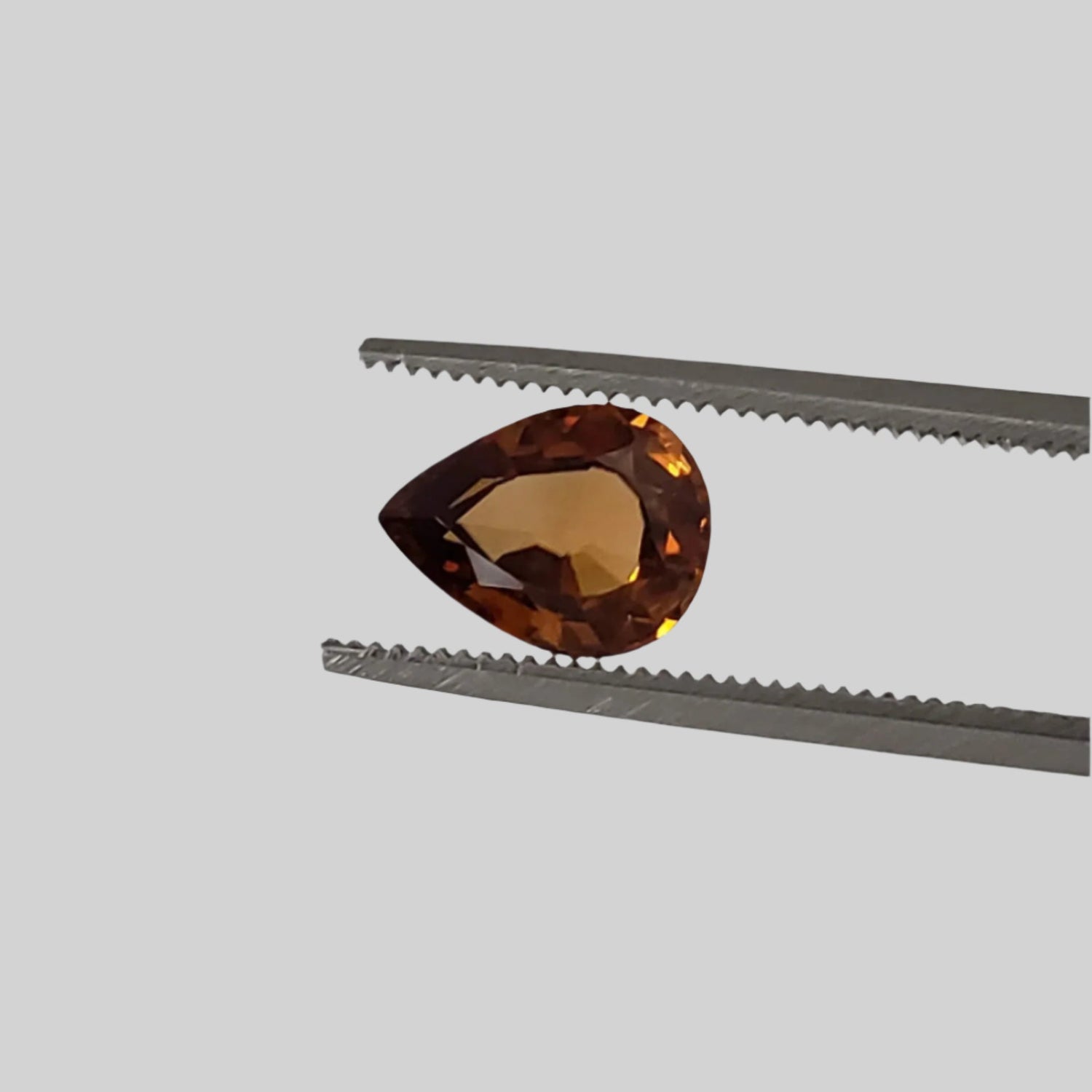 Zircon | Pear Shape Cut | Golden | 8x6mm 1.6ct | Cambodia 1