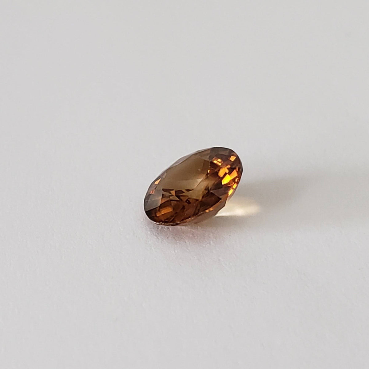 Zircon | Round Cut | Golden Orange | 7.0mm 1.7ct