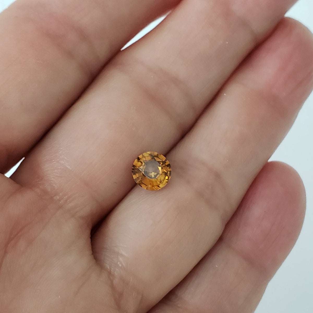 Zircon | Round Cut | Golden Orange | 7.0mm 1.7ct