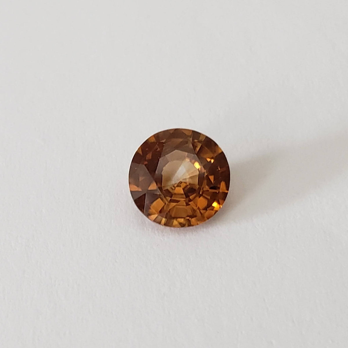 Zircon | Round Cut | Golden Orange | 7.0mm 1.7ct