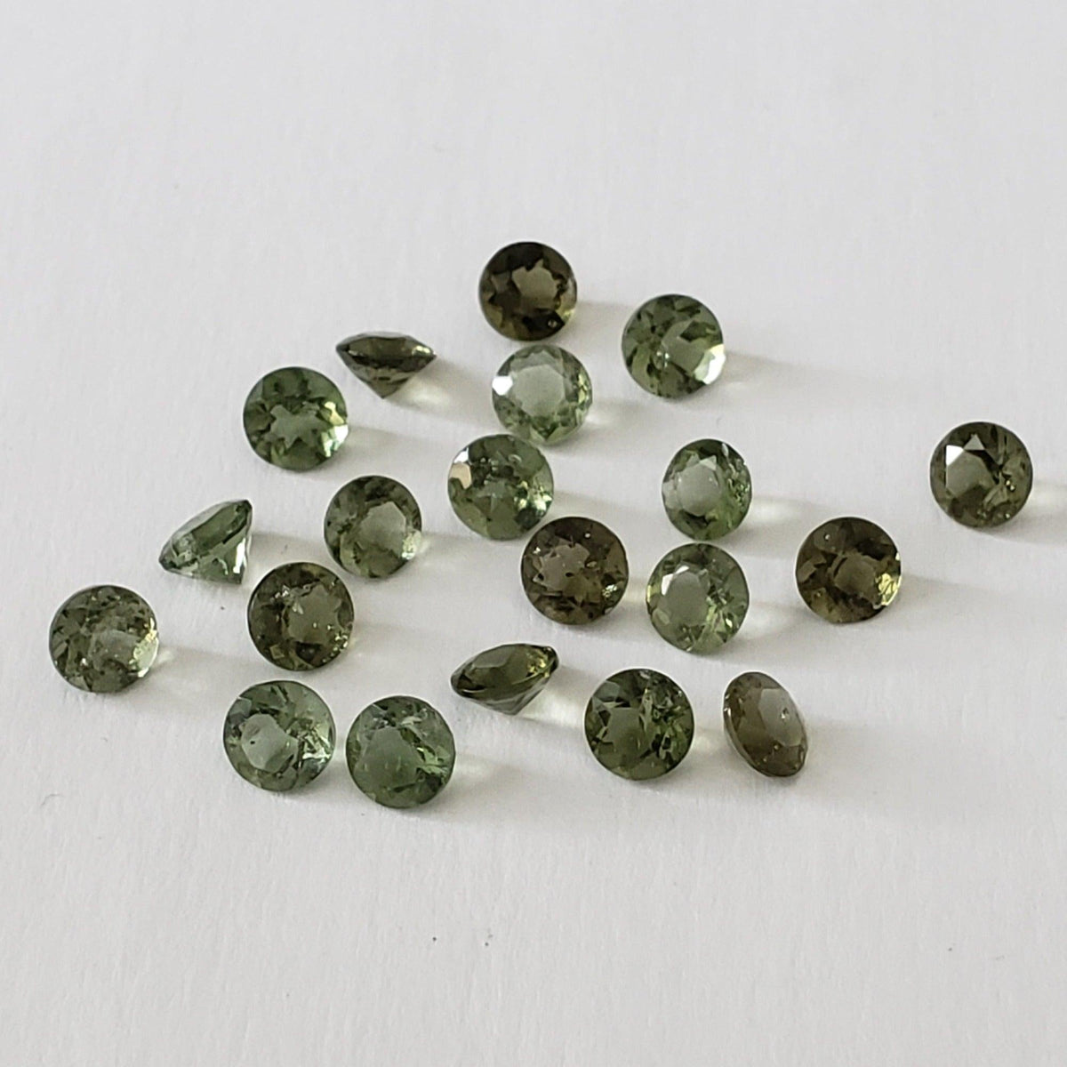  Authentic Moldavite | Round Cut | 4mm | Chlum Region, Czech Republic 