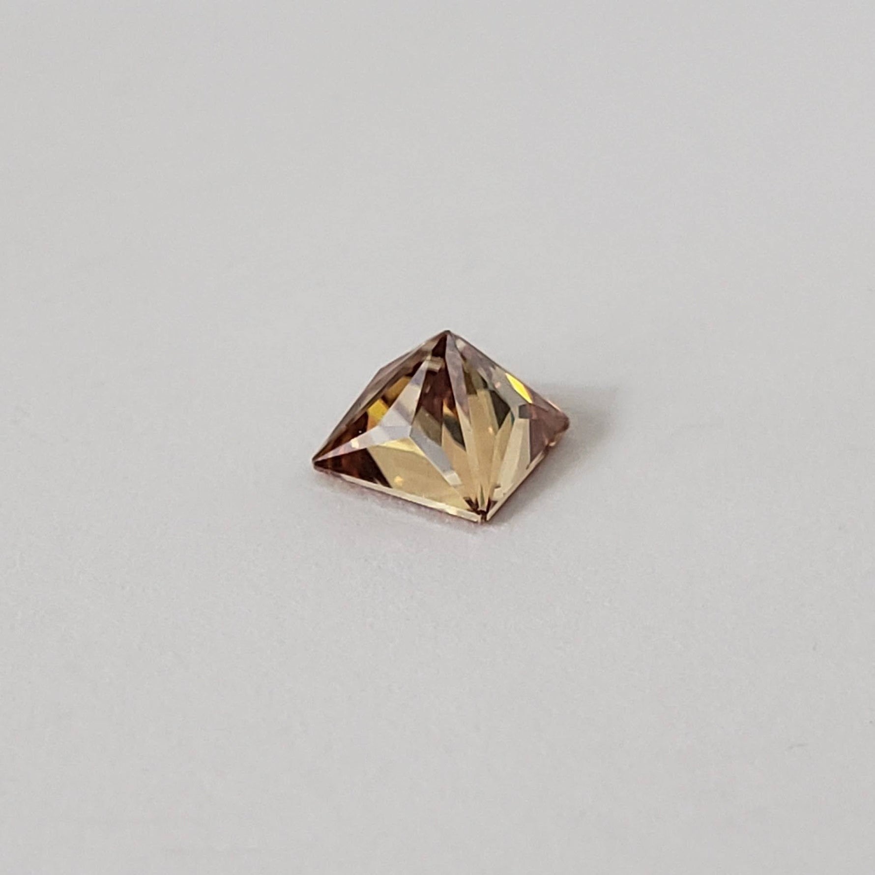  Moissanite | Princess Cut | Cognac | 5mm  