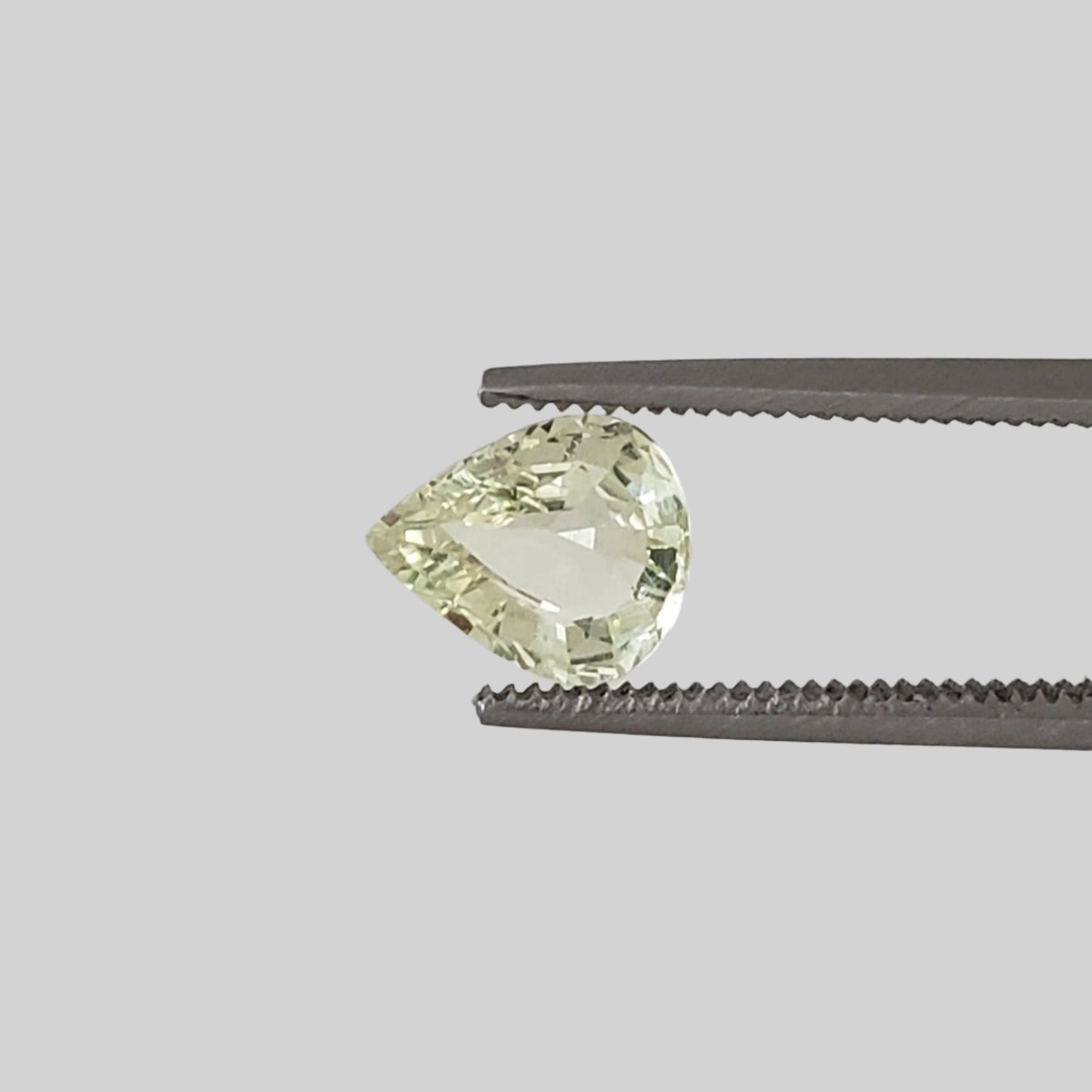  Chrysoberyl | Pear Shape Cut | Lemon Green | 7.3x6mm 1.0ct | SO24 