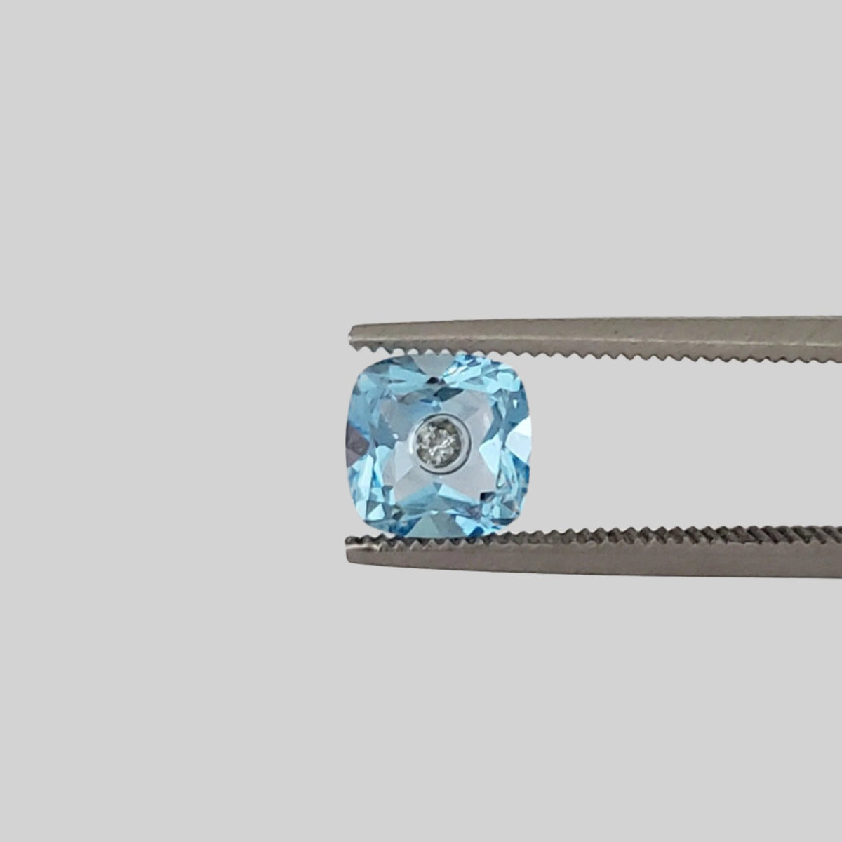  Diamond in Topaz | Cushion Cut | Sky Blue | 6 mm 1.30ct 
