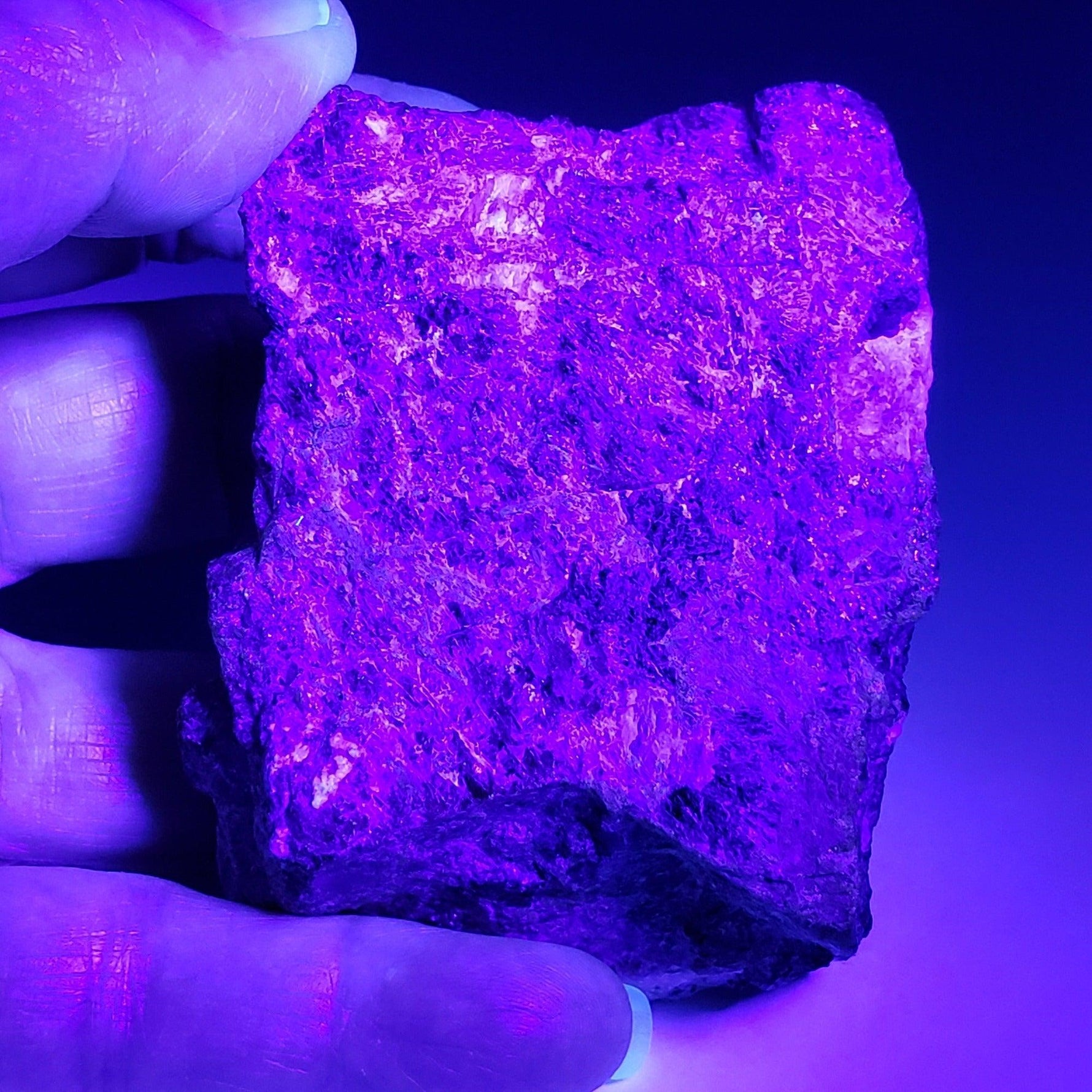  Eudialyte | Fluorescent under UV light | 201.62 grams | Kipawa, Quebec, Canada  | SO24 8