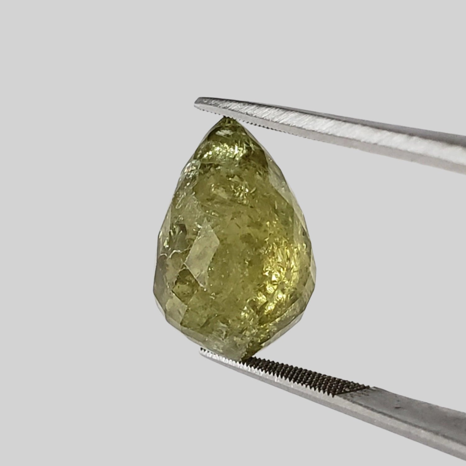  Garnet | Briolette | Spring Green | 17.9x11.6mm 19.39ct 