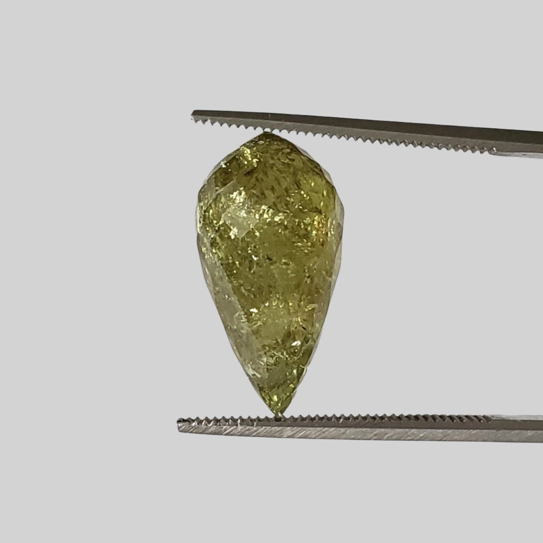  Garnet | Briolette | Spring Green | 17x10mm 14.25ct 