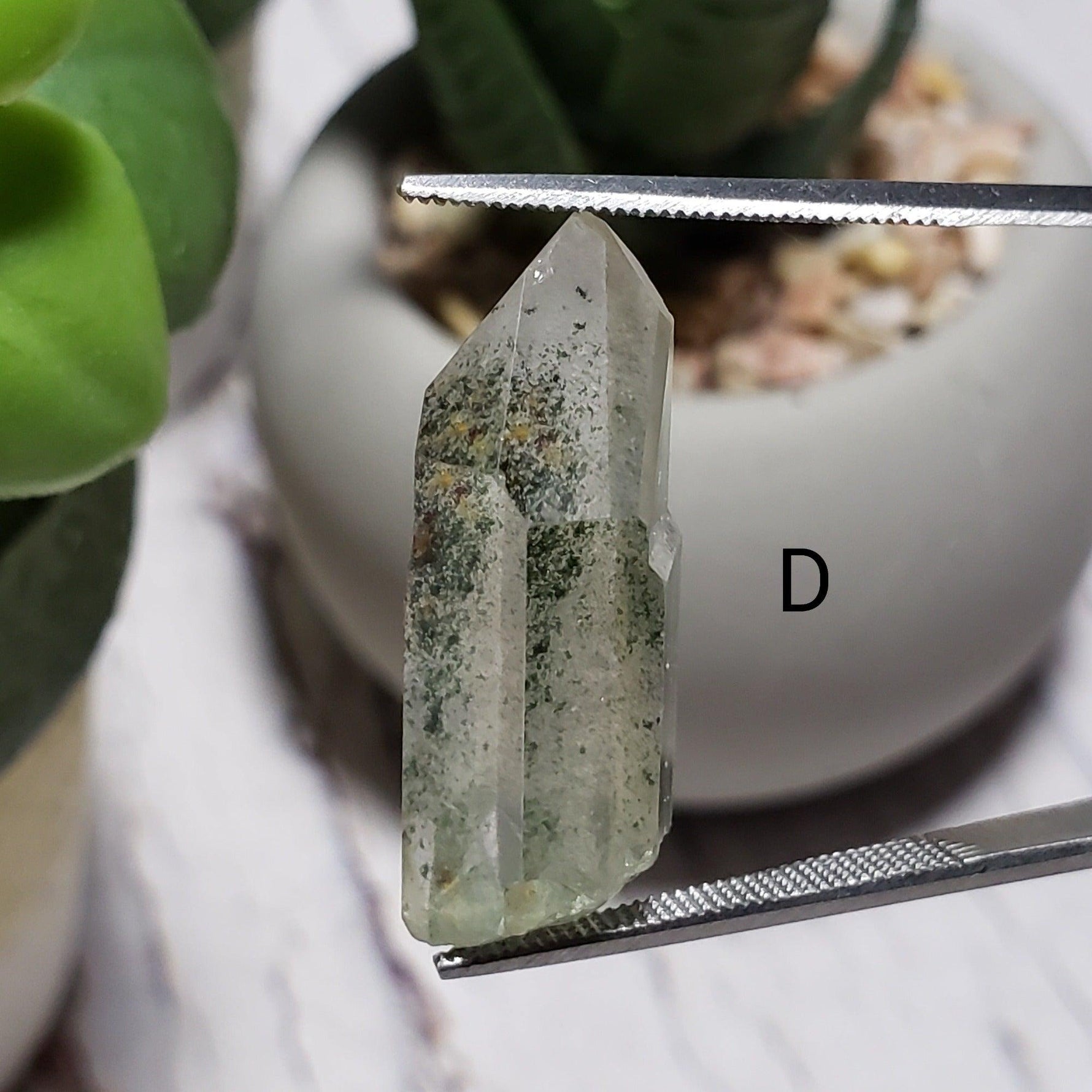 Green Phantom Chlorite Quartz Point | Terminated Quartz Crystal | 23 - 28 mm | Brazil - Canagem.com